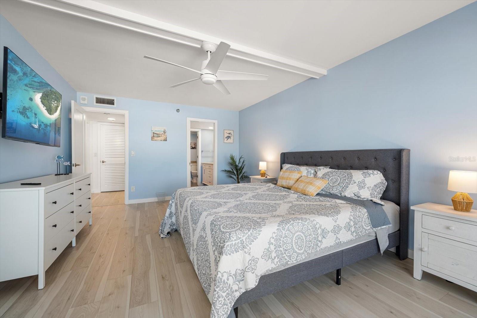 900 Gulf Unit 204, Indian Rocks Beach, FL 33785