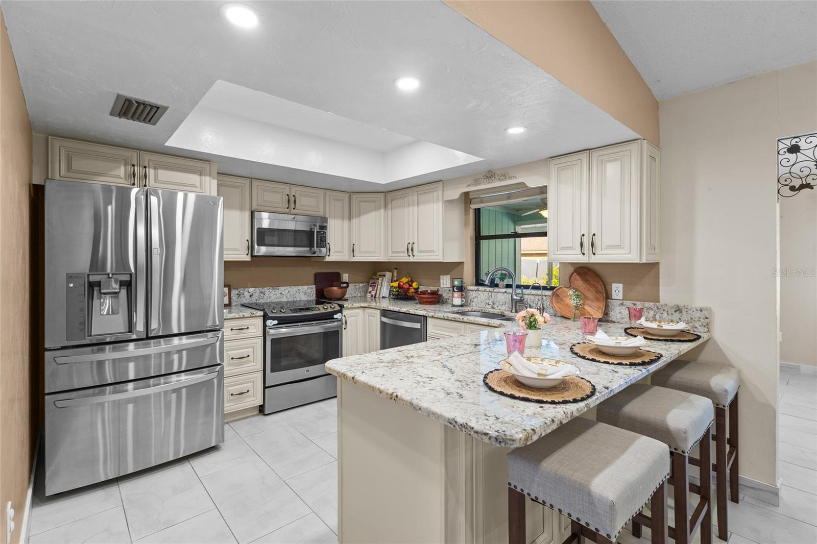 6609 Mauna Loa, Sarasota, FL 34241