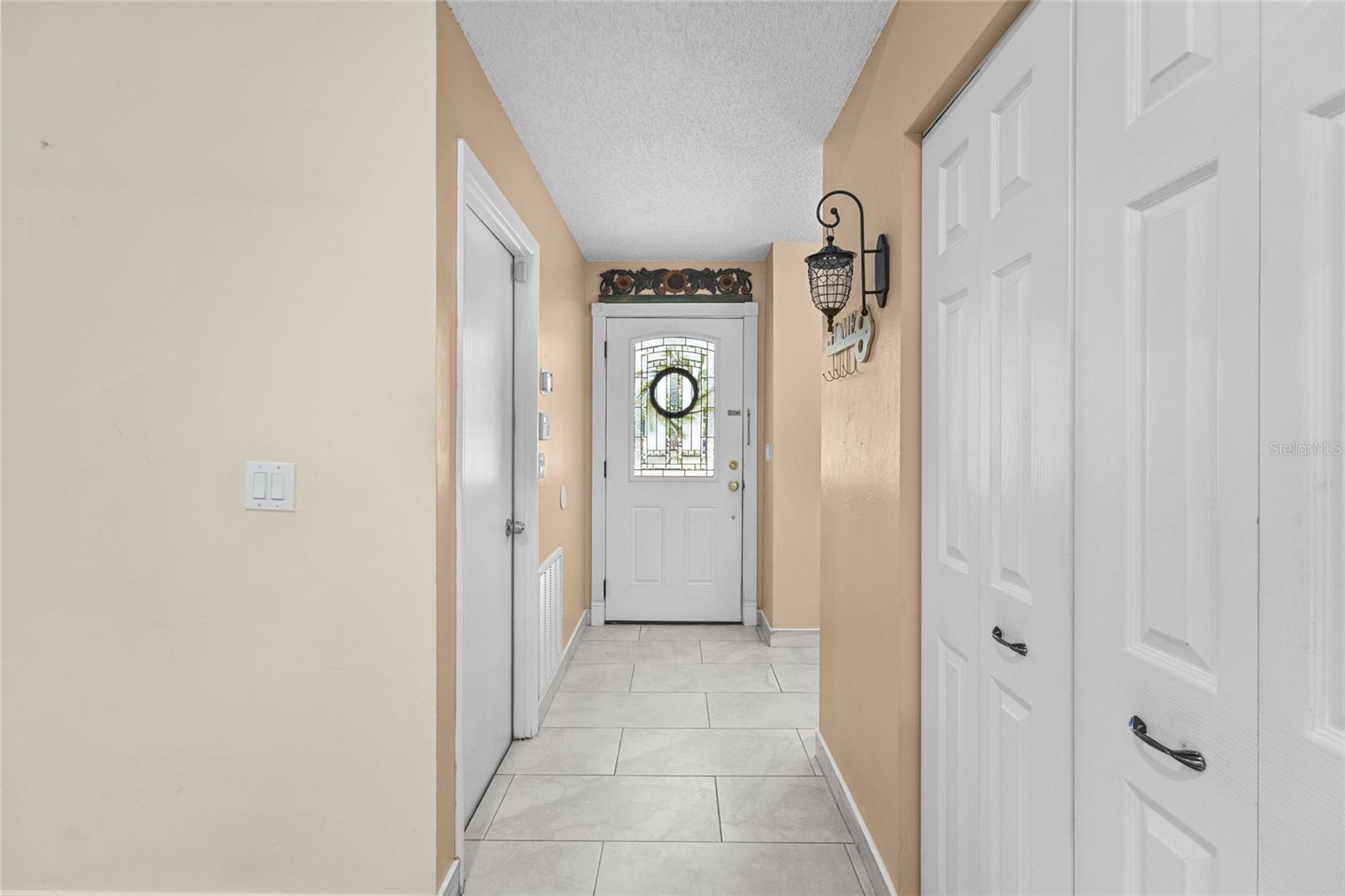 6609 Mauna Loa, Sarasota, FL 34241