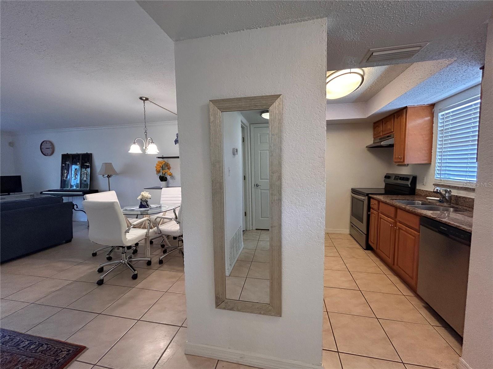972 La Costa Unit 3, Sarasota, FL 34237