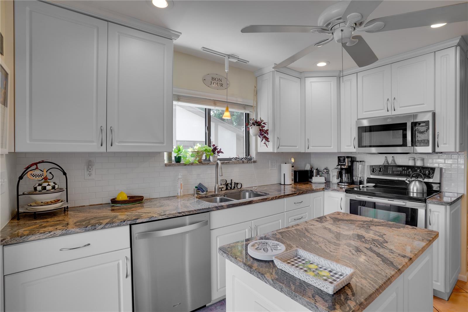 514 Tabor Unit C, Safety Harbor, FL 34695