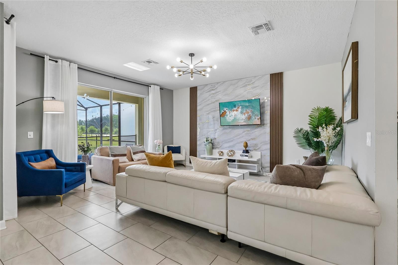 2801 Bookmark, Kissimmee, FL 34746