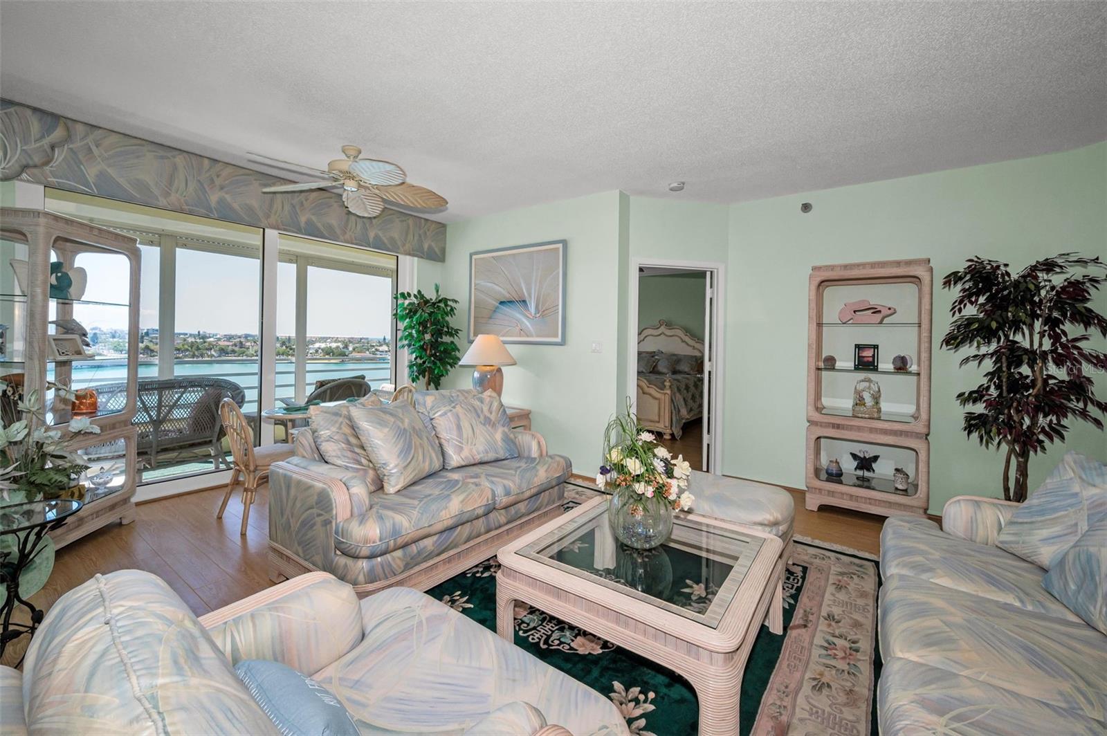 7882 Sailboat Key Unit 605, South Pasadena, FL 33707