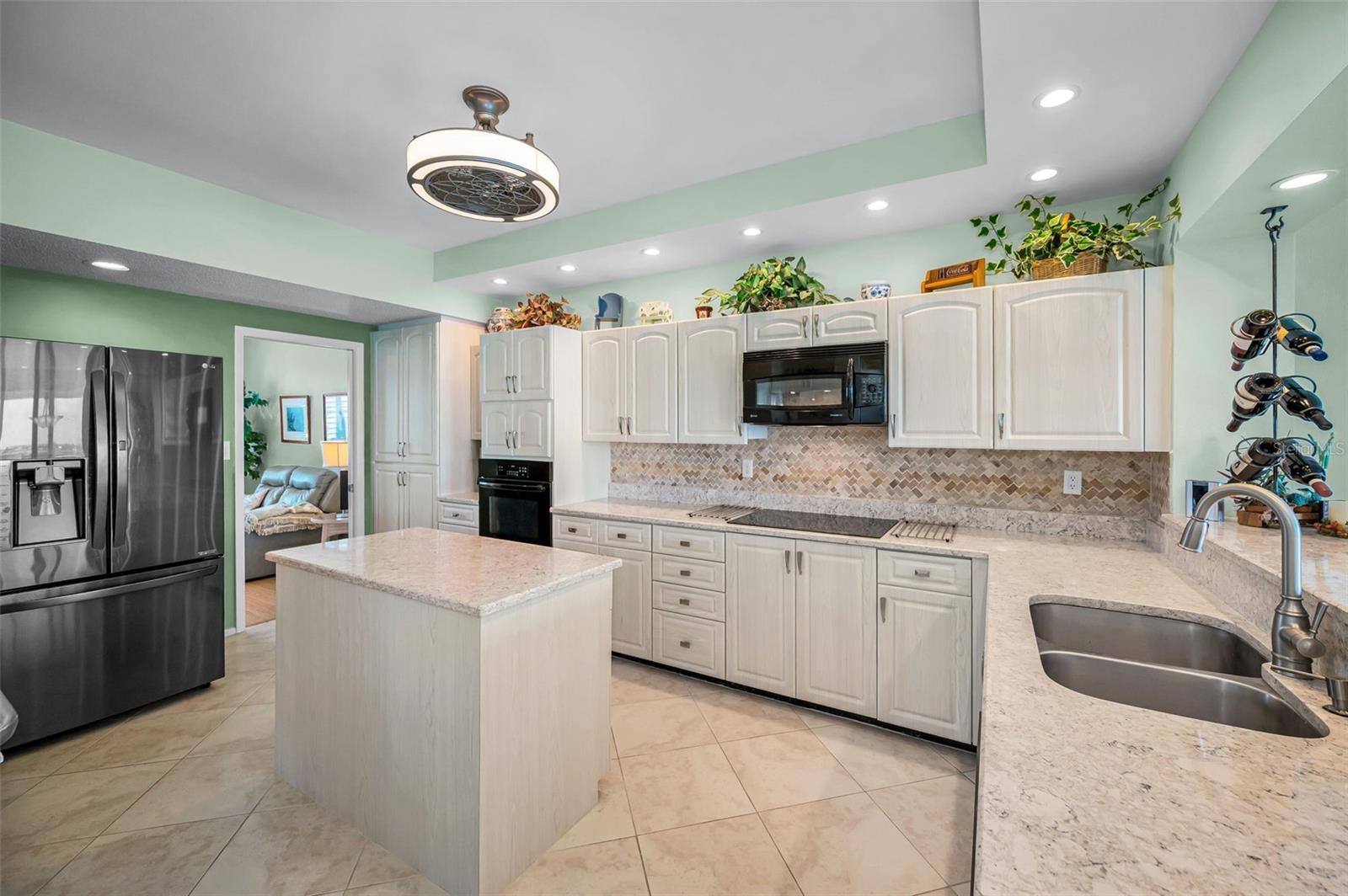 7882 Sailboat Key Unit 605, South Pasadena, FL 33707