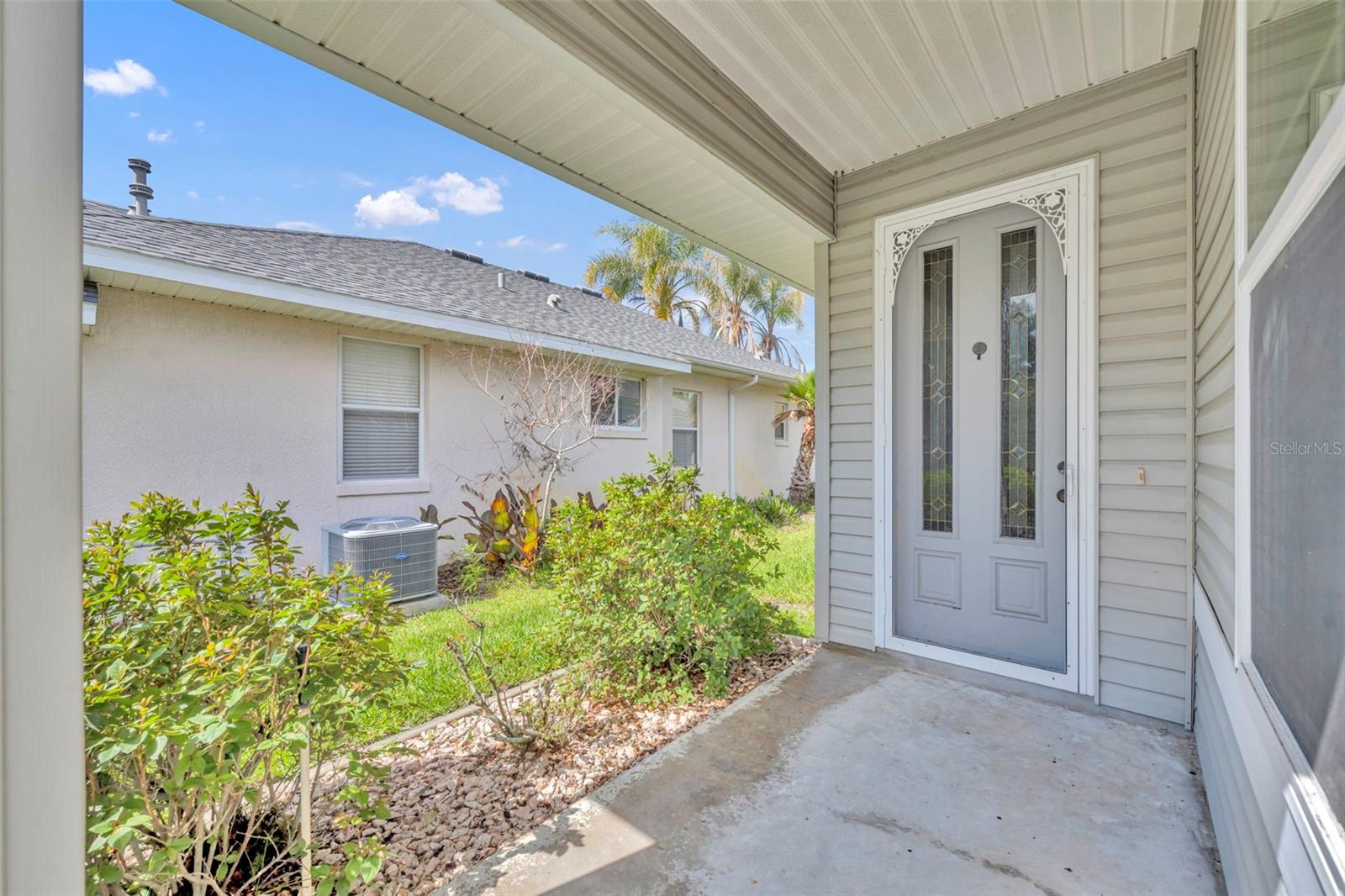 21630 Regency Park Ln, Leesburg, FL 34748