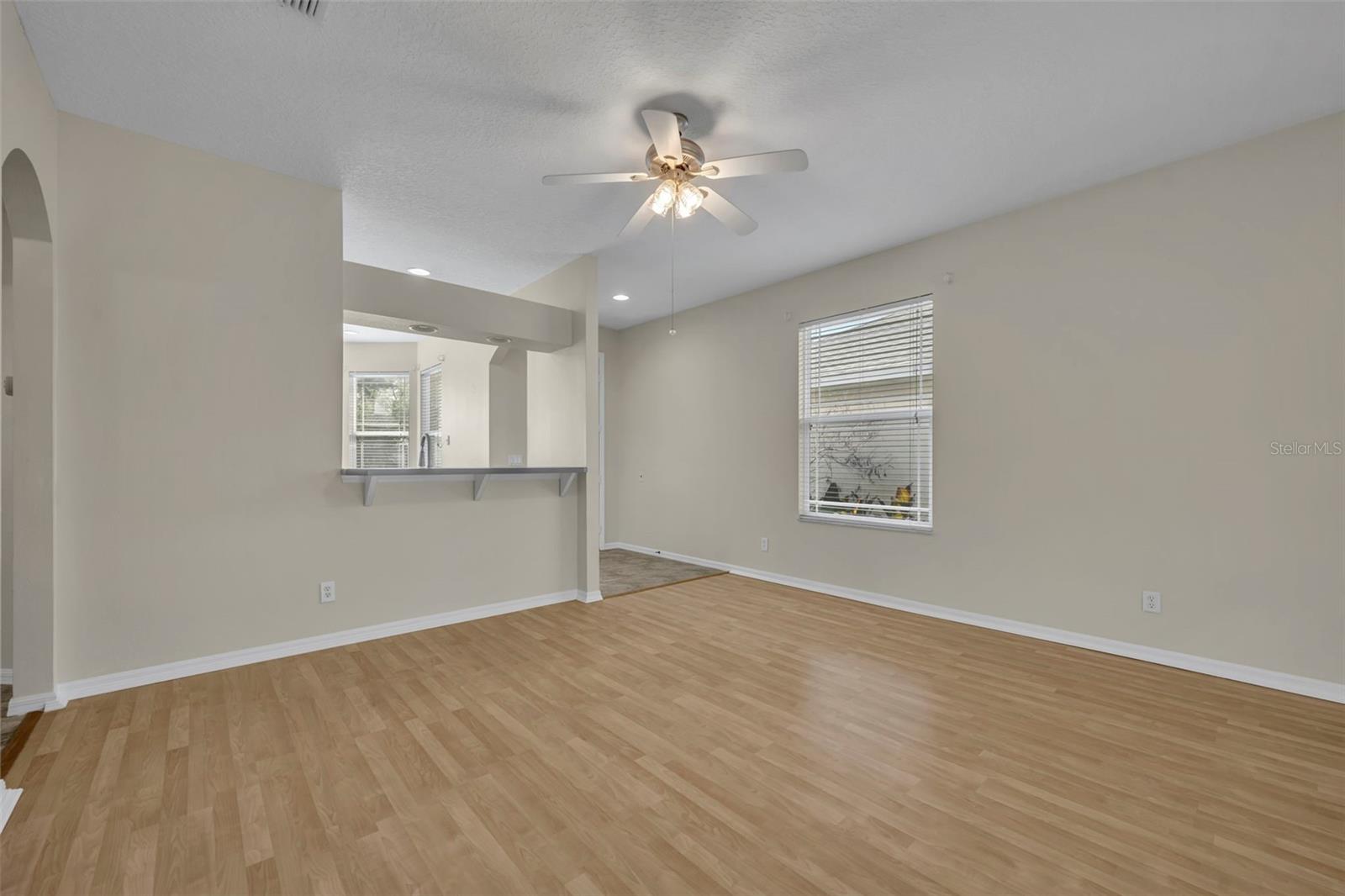 21630 Regency Park Ln, Leesburg, FL 34748