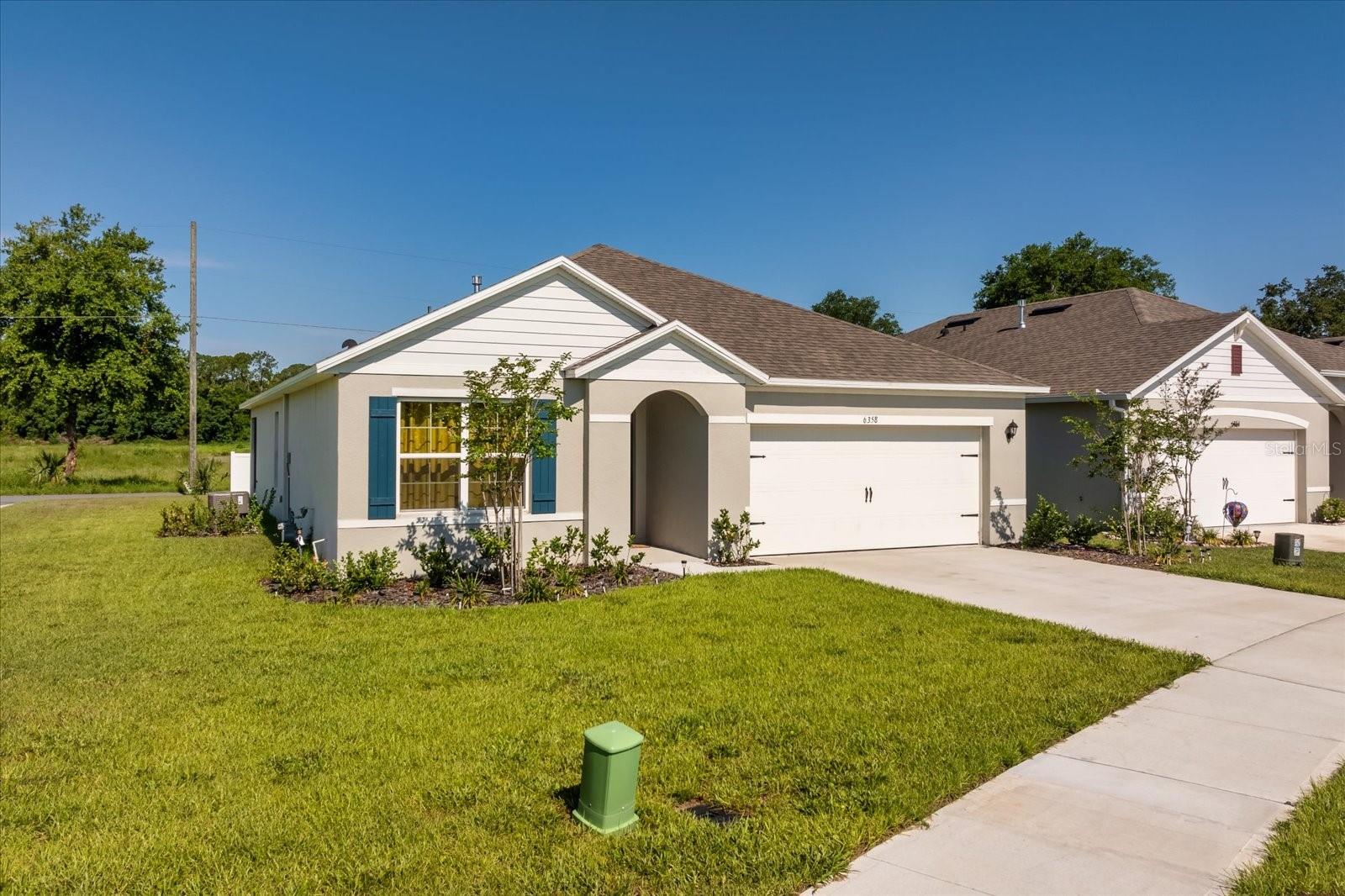 6358 Sanders Grove, Okahumpka, FL 34762