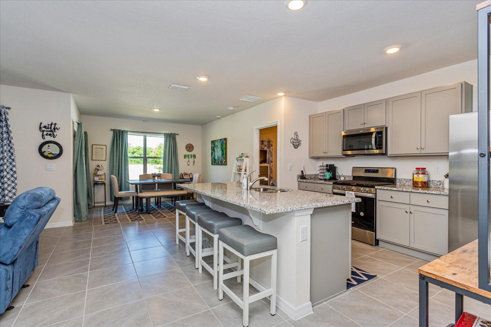 6358 Sanders Grove, Okahumpka, FL 34762