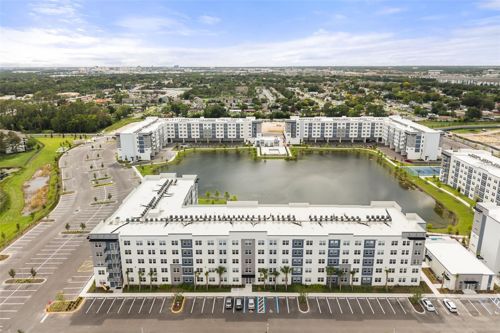 5587 Millenia Park Unit 308, Orlando, FL 32839