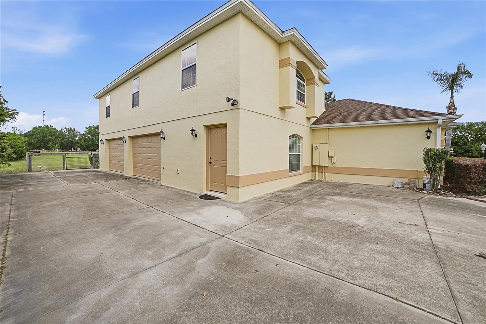 4141 County Road 121d, Wildwood, FL 34785