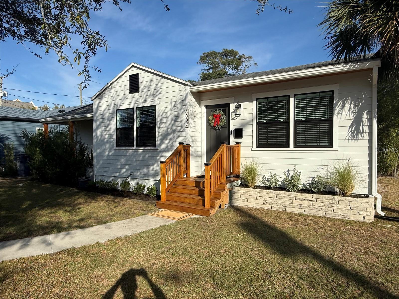 6007 Central, Tampa, FL 33604