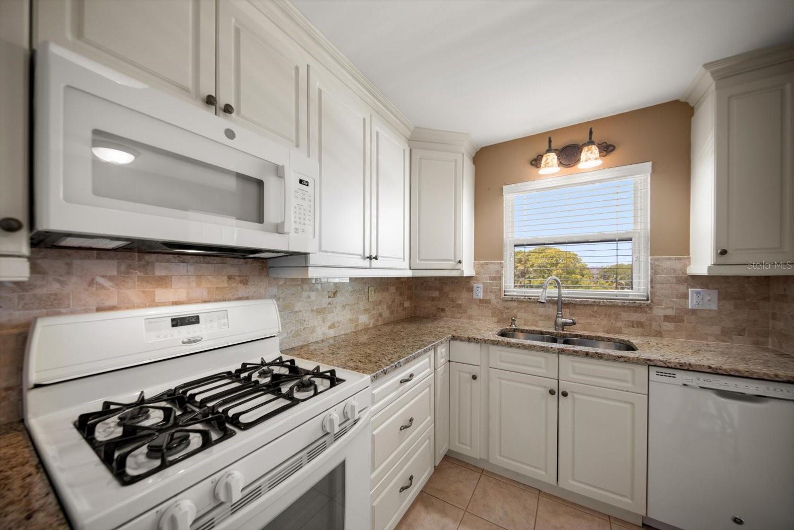 5970 80th Unit 411, St Petersburg, FL 33709