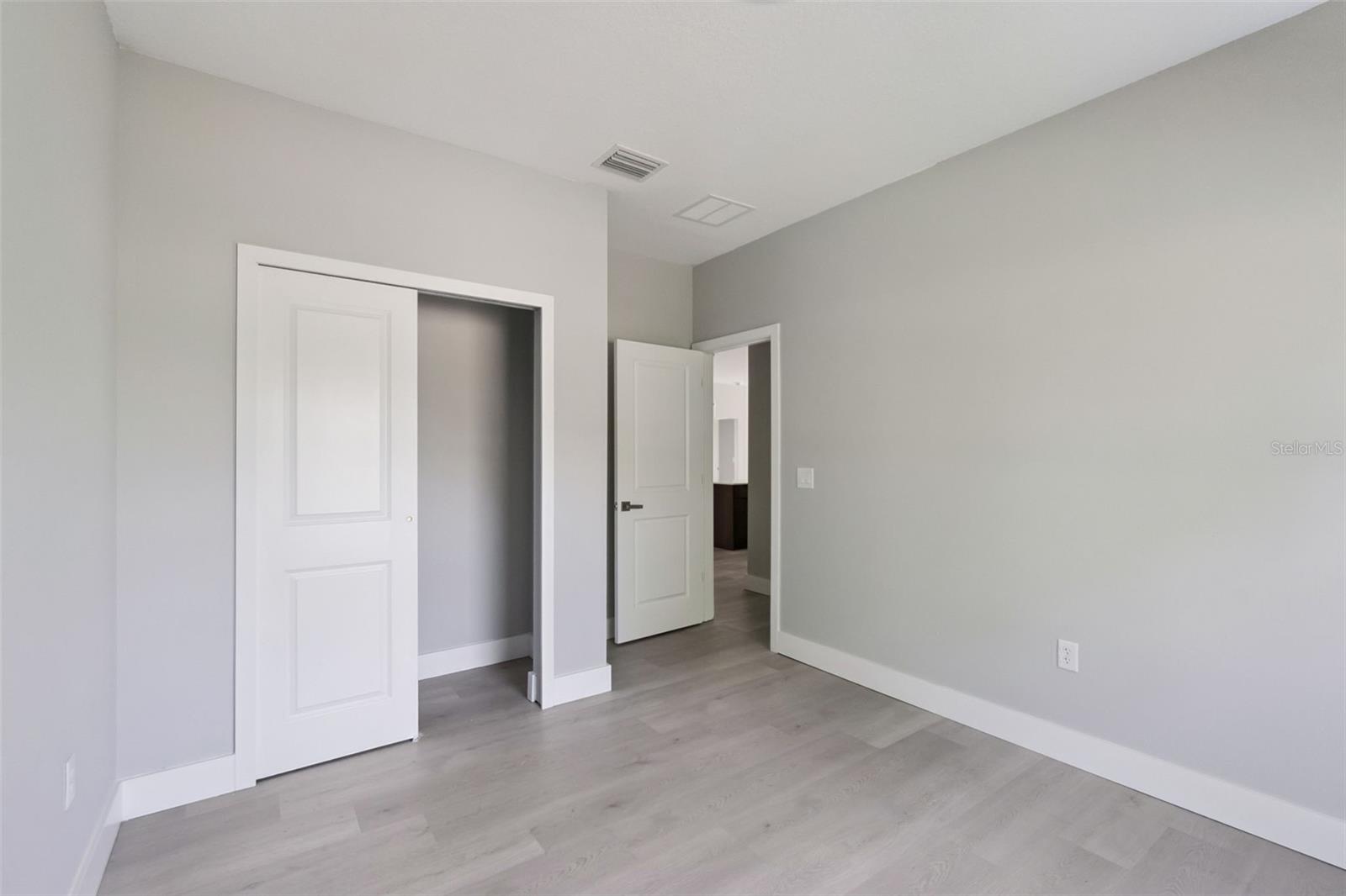 397 North, Davenport, FL 33837