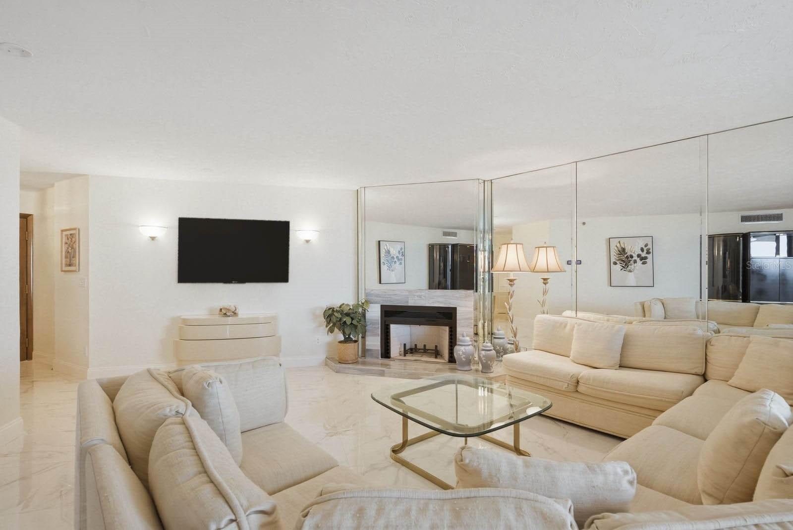1600 Gulf Unit 817, Clearwater Beach, FL 33767