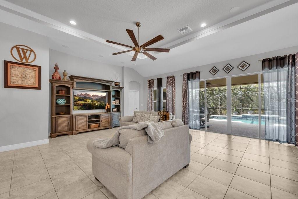 15409 Starling Crossing, Lithia, FL 33547