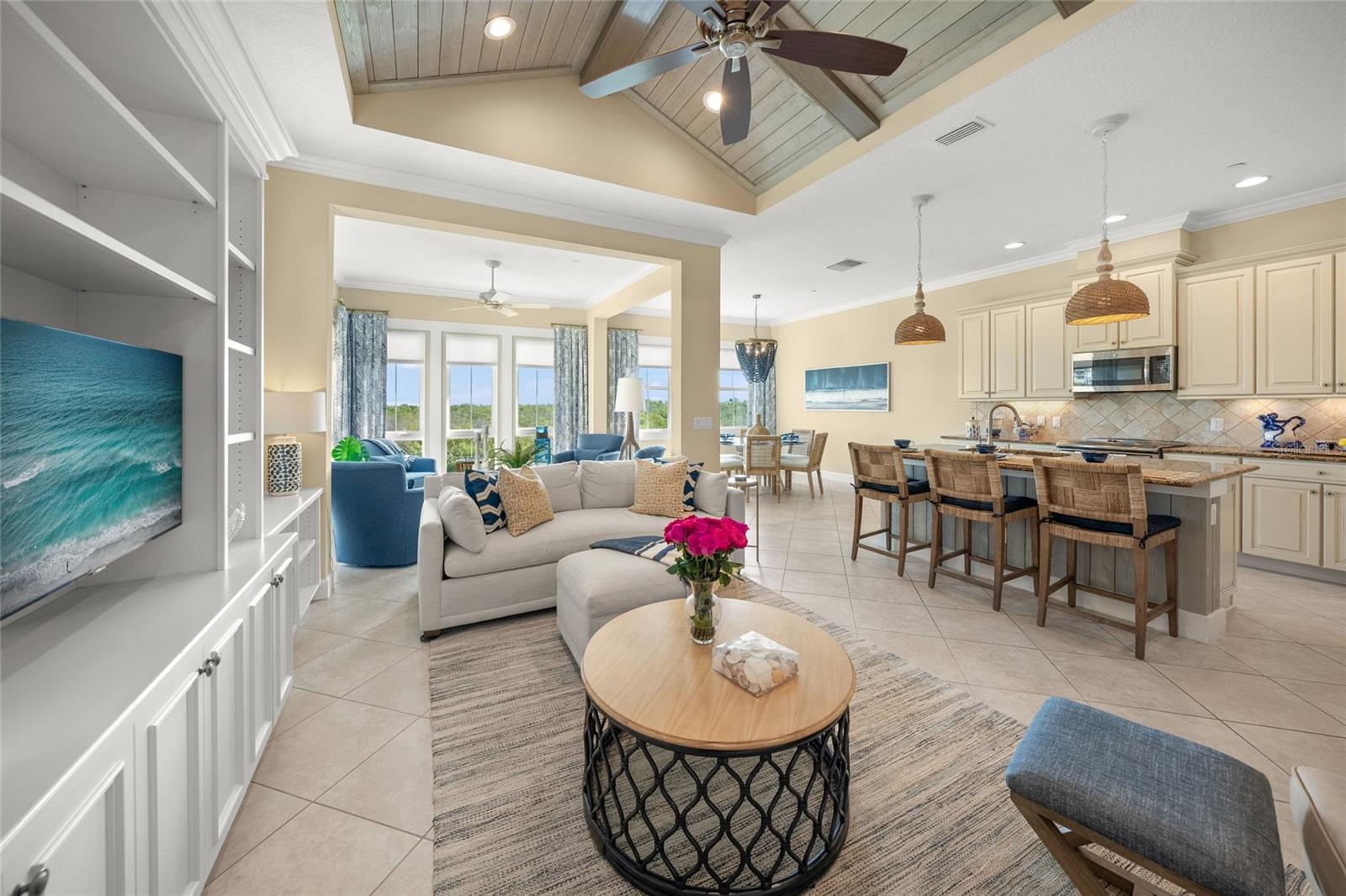 229 Sapphire Lake Unit 201, Bradenton, FL 34209