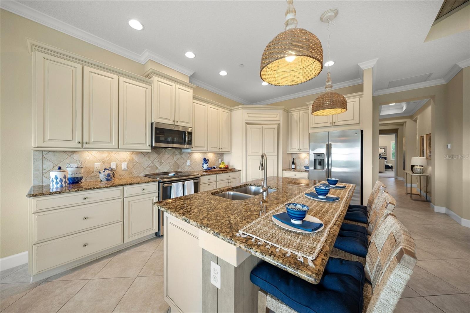 229 Sapphire Lake Unit 201, Bradenton, FL 34209