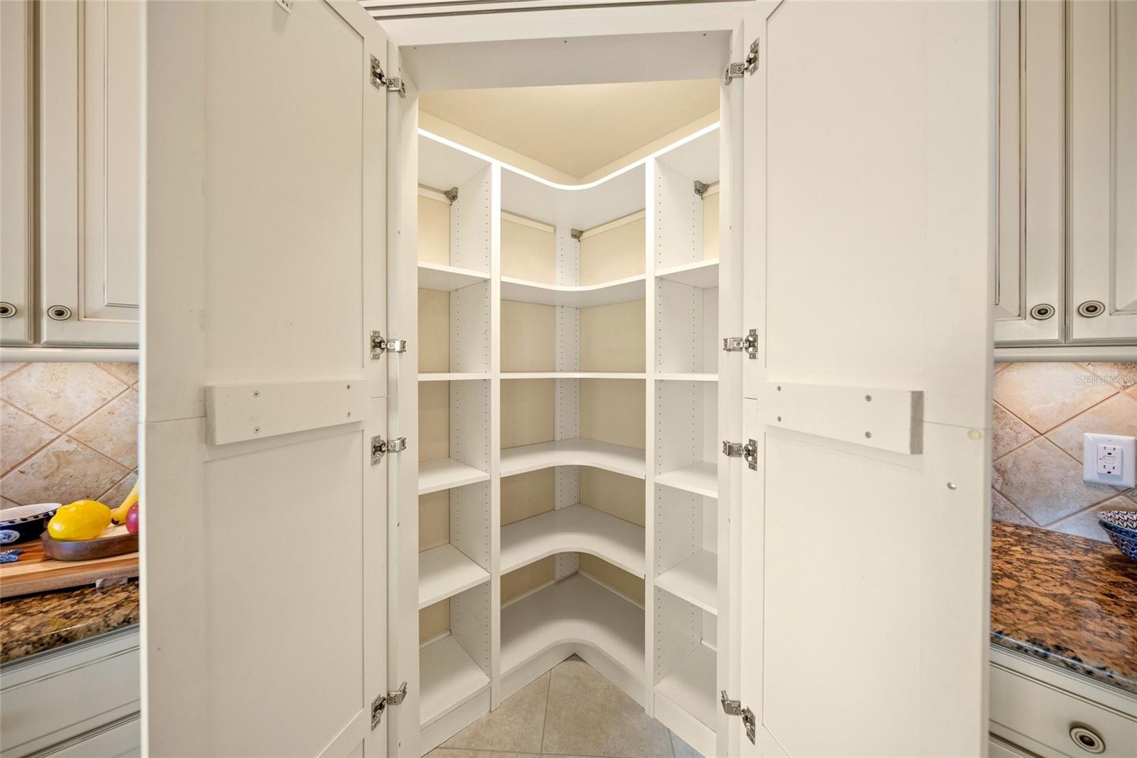 229 Sapphire Lake Unit 201, Bradenton, FL 34209