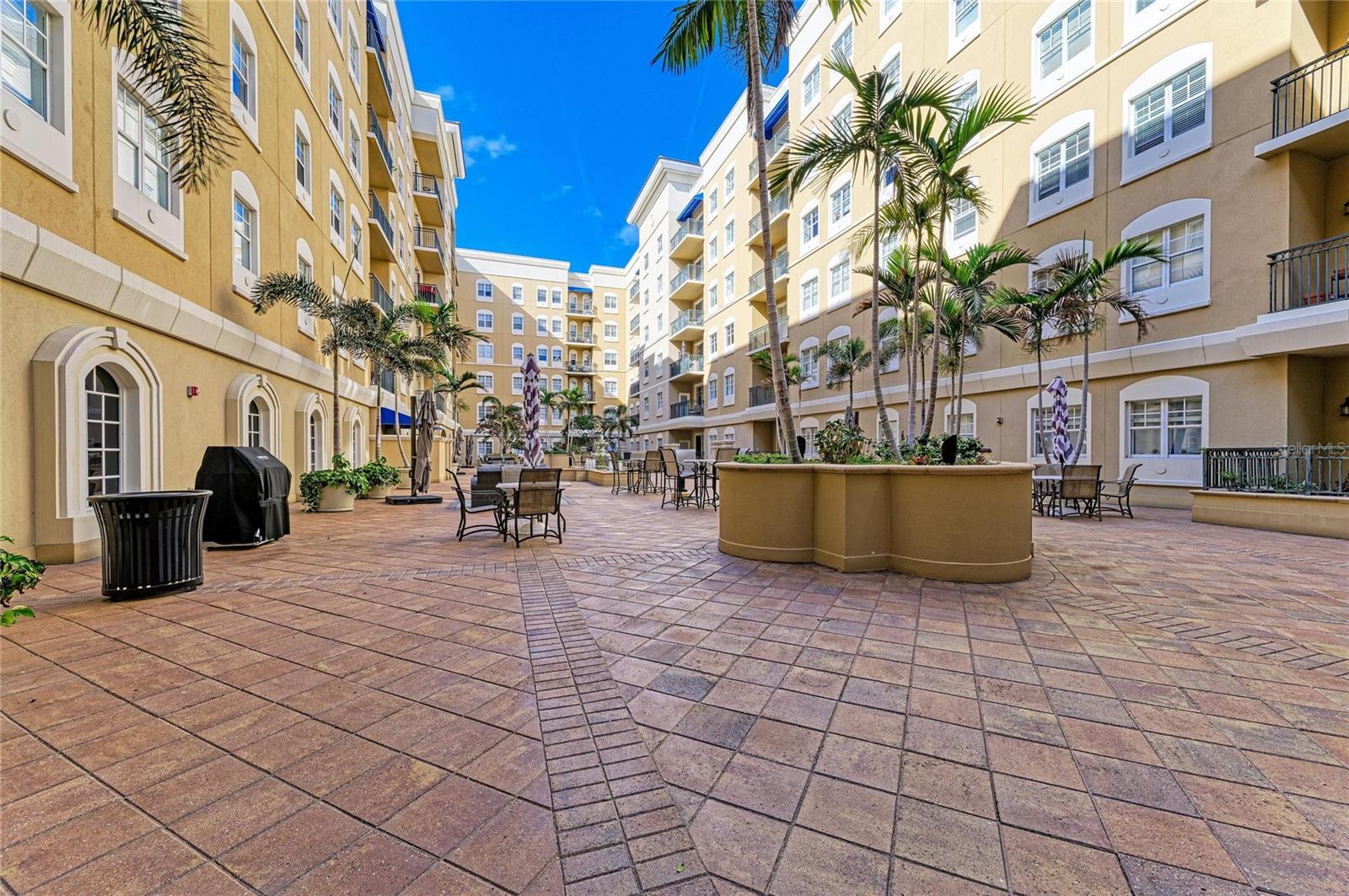 1064 Tamiami Unit 1304, Sarasota, FL 34236