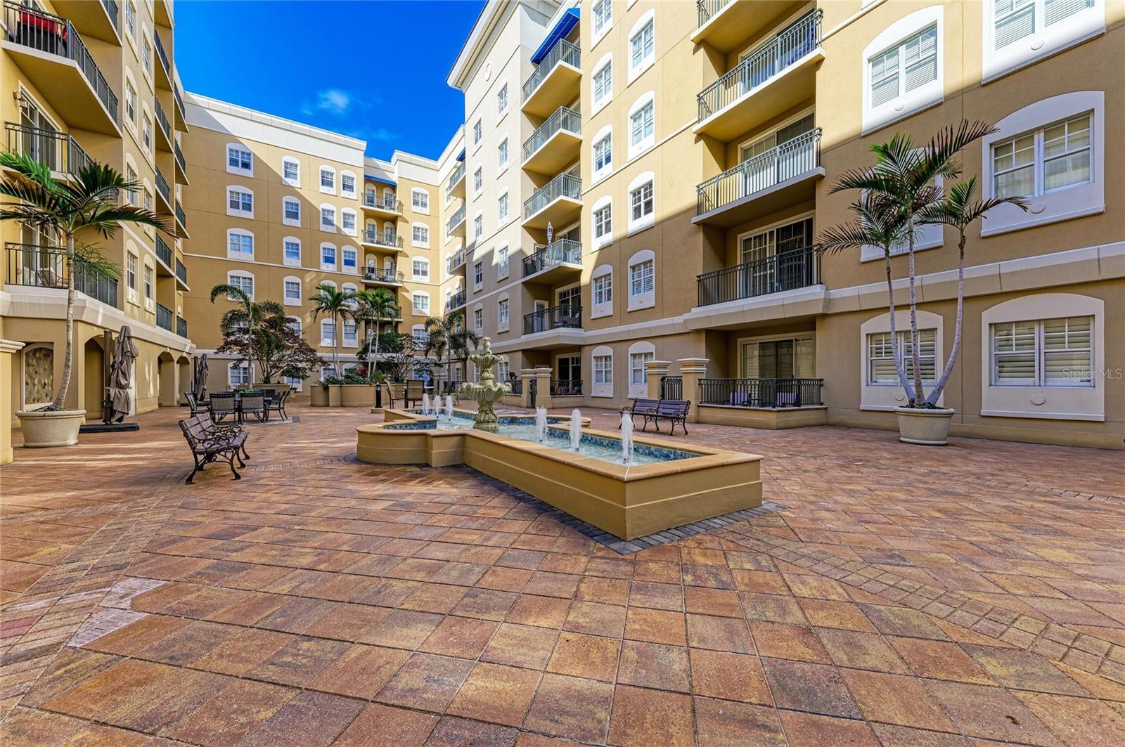 1064 Tamiami Unit 1304, Sarasota, FL 34236
