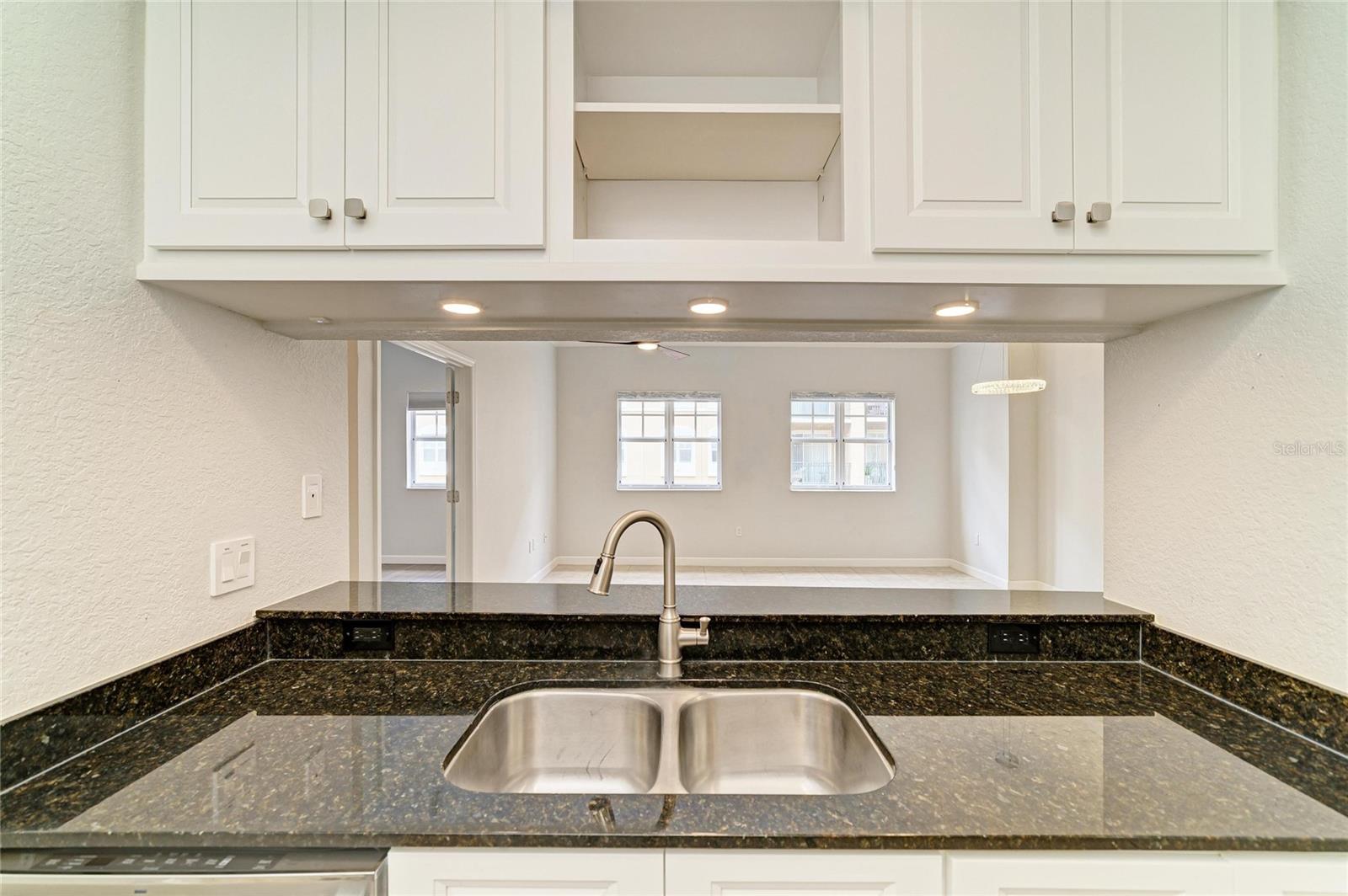 1064 Tamiami Unit 1304, Sarasota, FL 34236