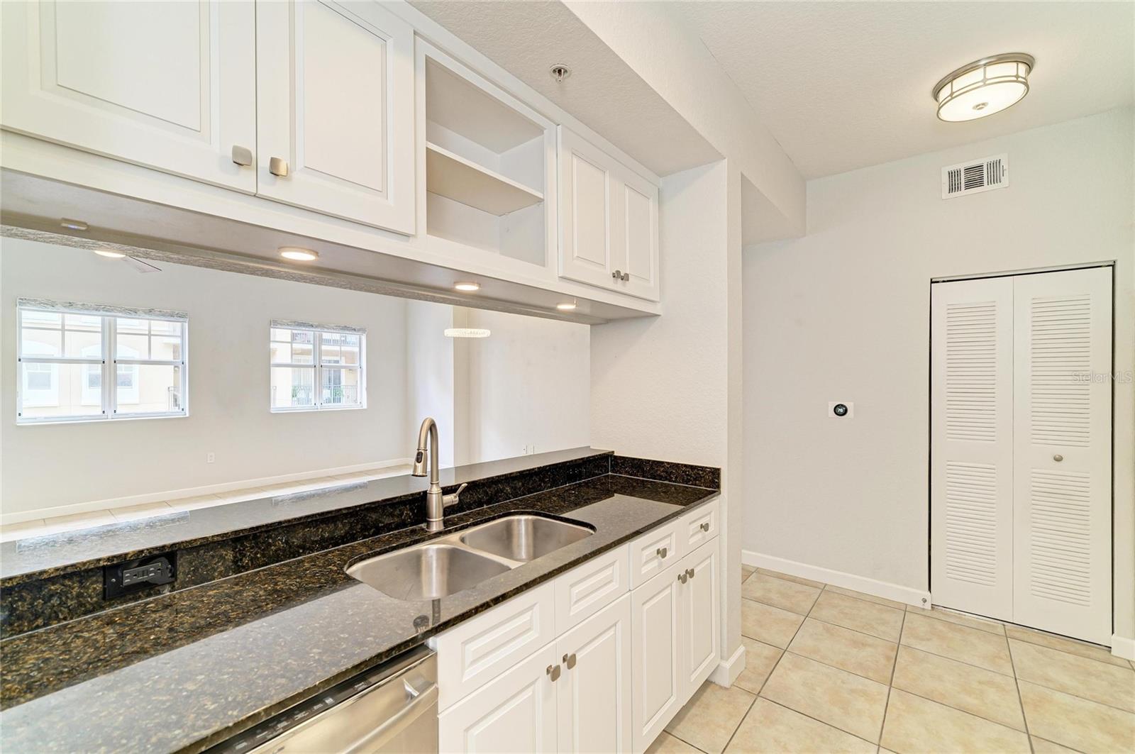 1064 Tamiami Unit 1304, Sarasota, FL 34236