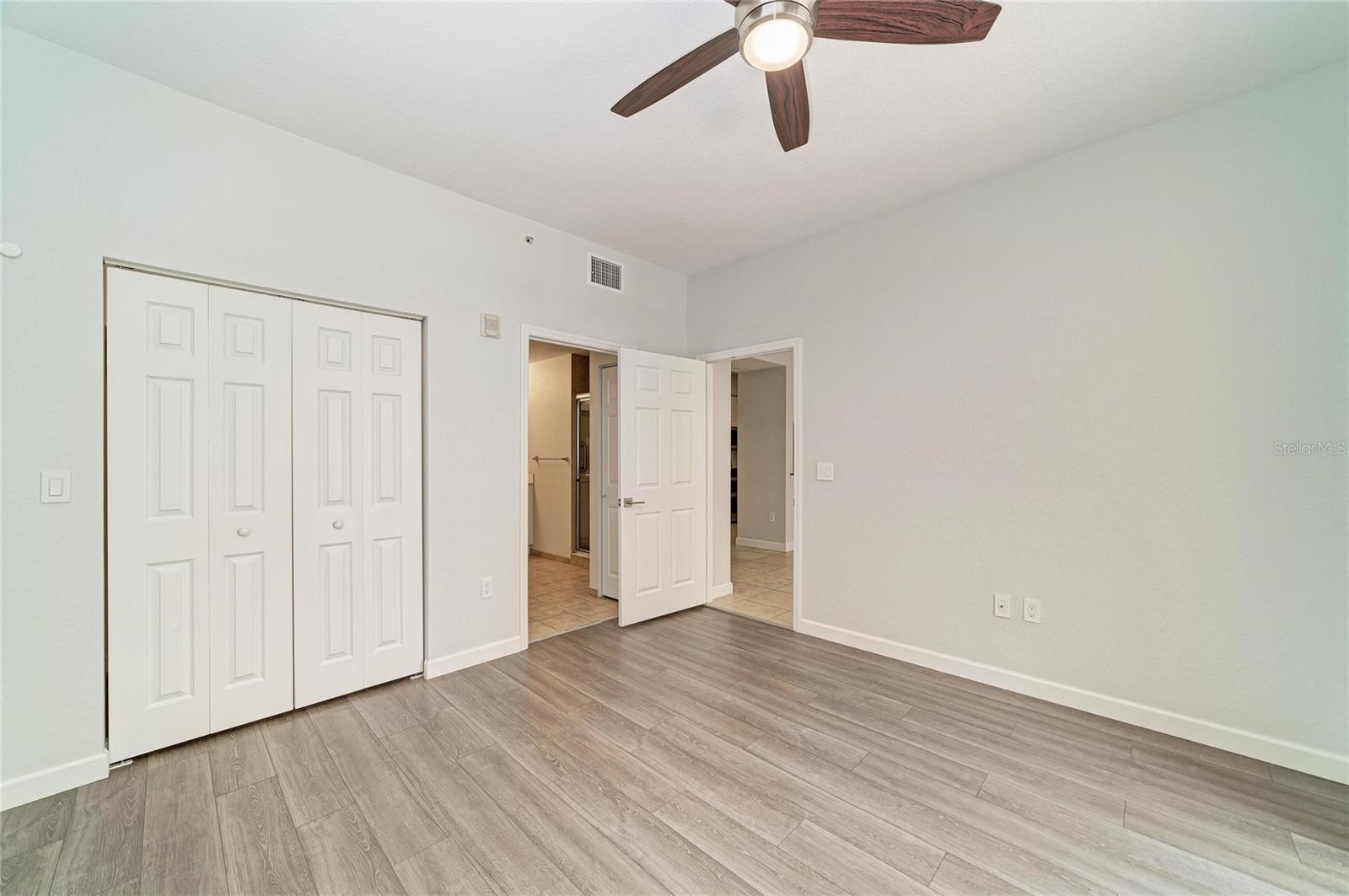 1064 Tamiami Unit 1304, Sarasota, FL 34236