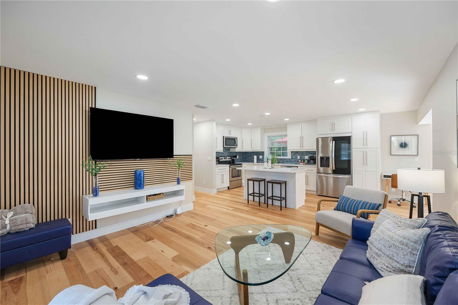 2205 Floyd, Sarasota, FL 34239