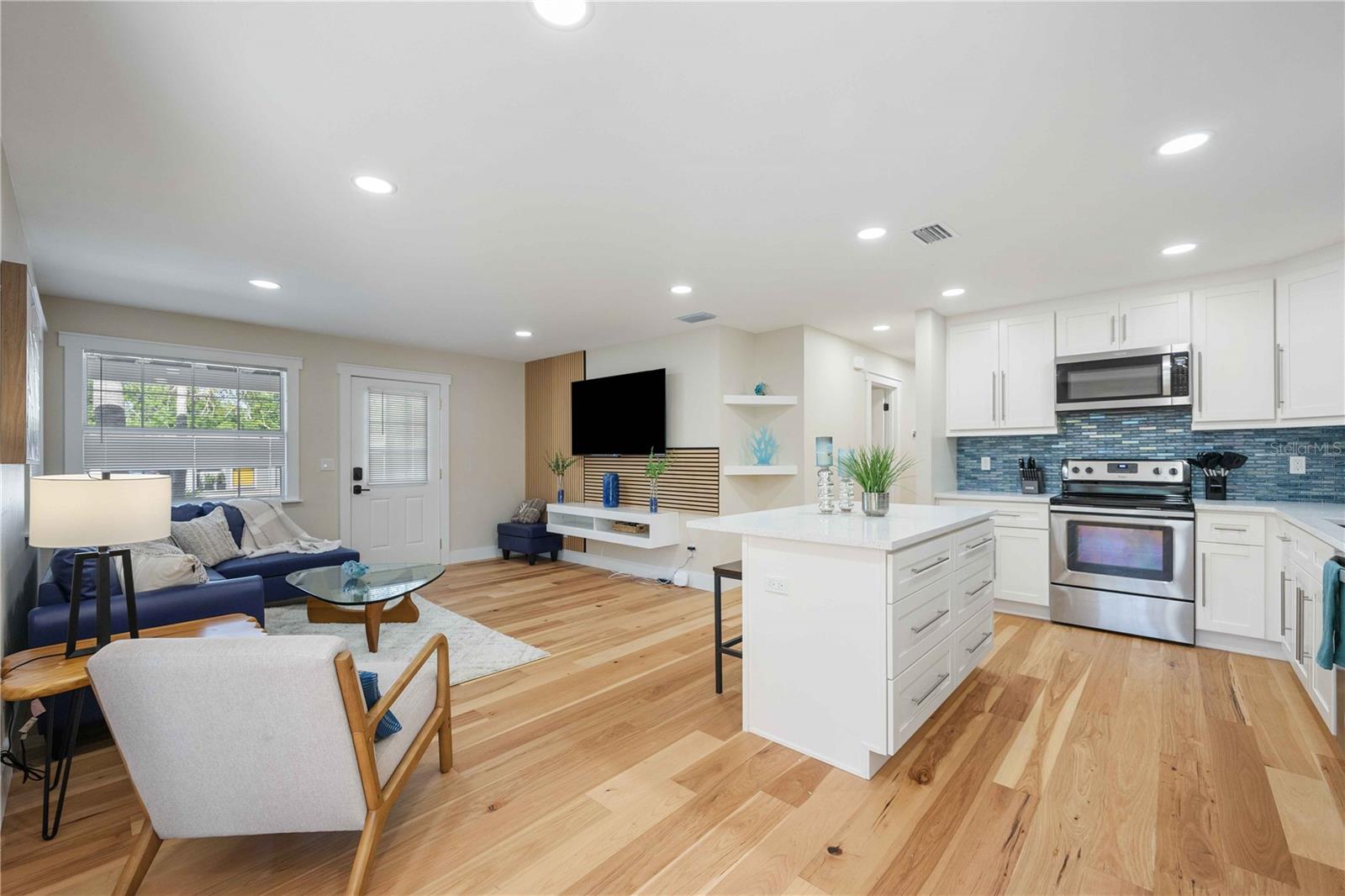 2205 Floyd, Sarasota, FL 34239