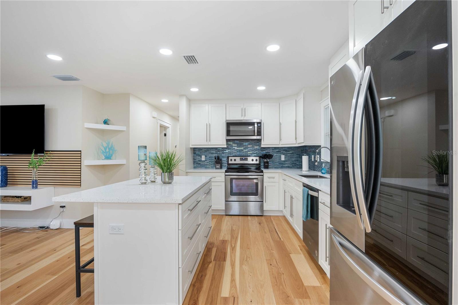 2205 Floyd, Sarasota, FL 34239