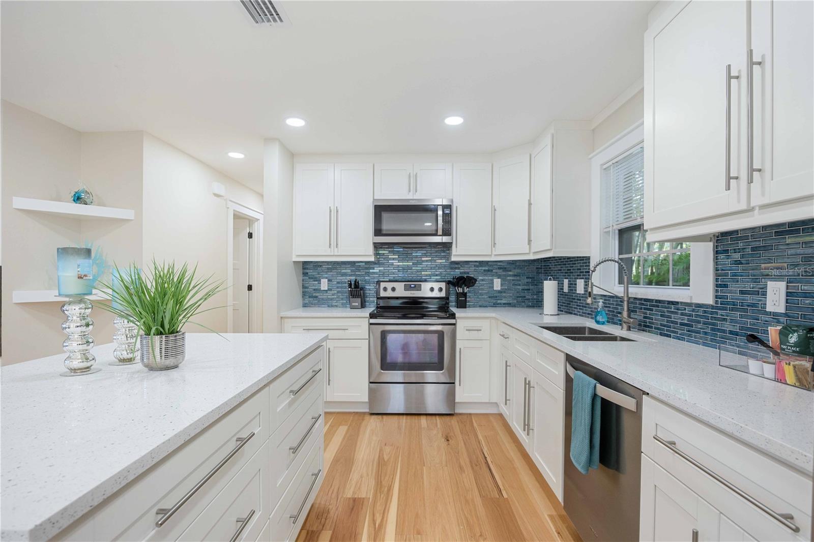 2205 Floyd, Sarasota, FL 34239