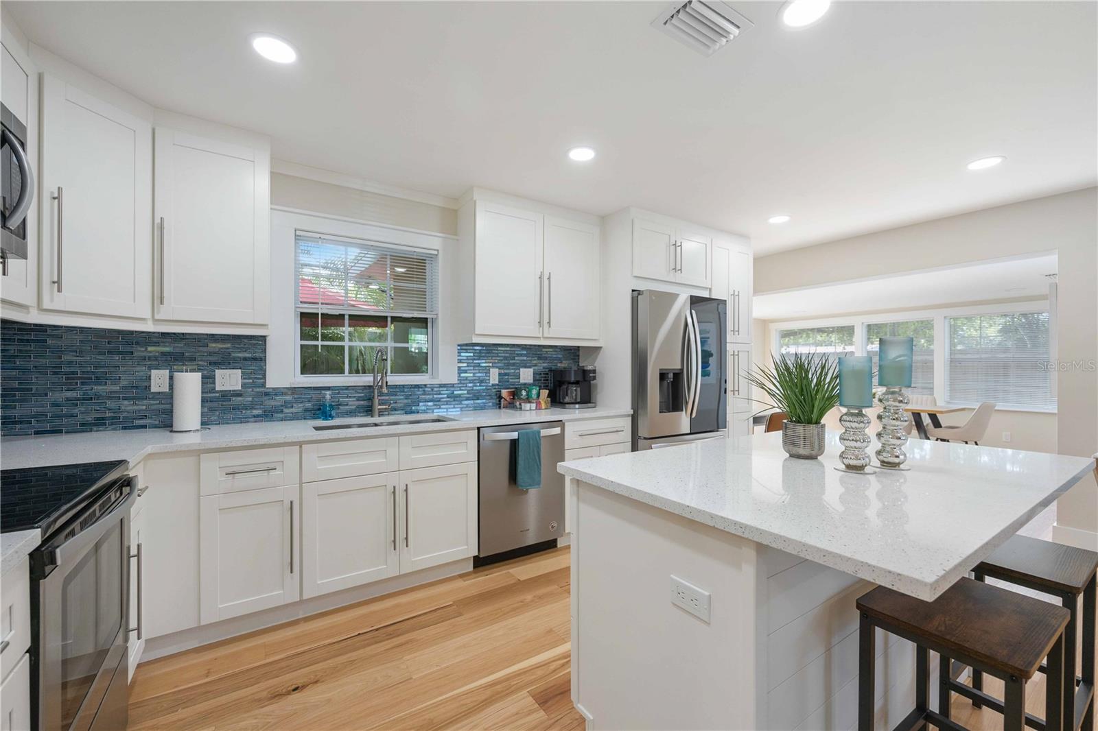 2205 Floyd, Sarasota, FL 34239