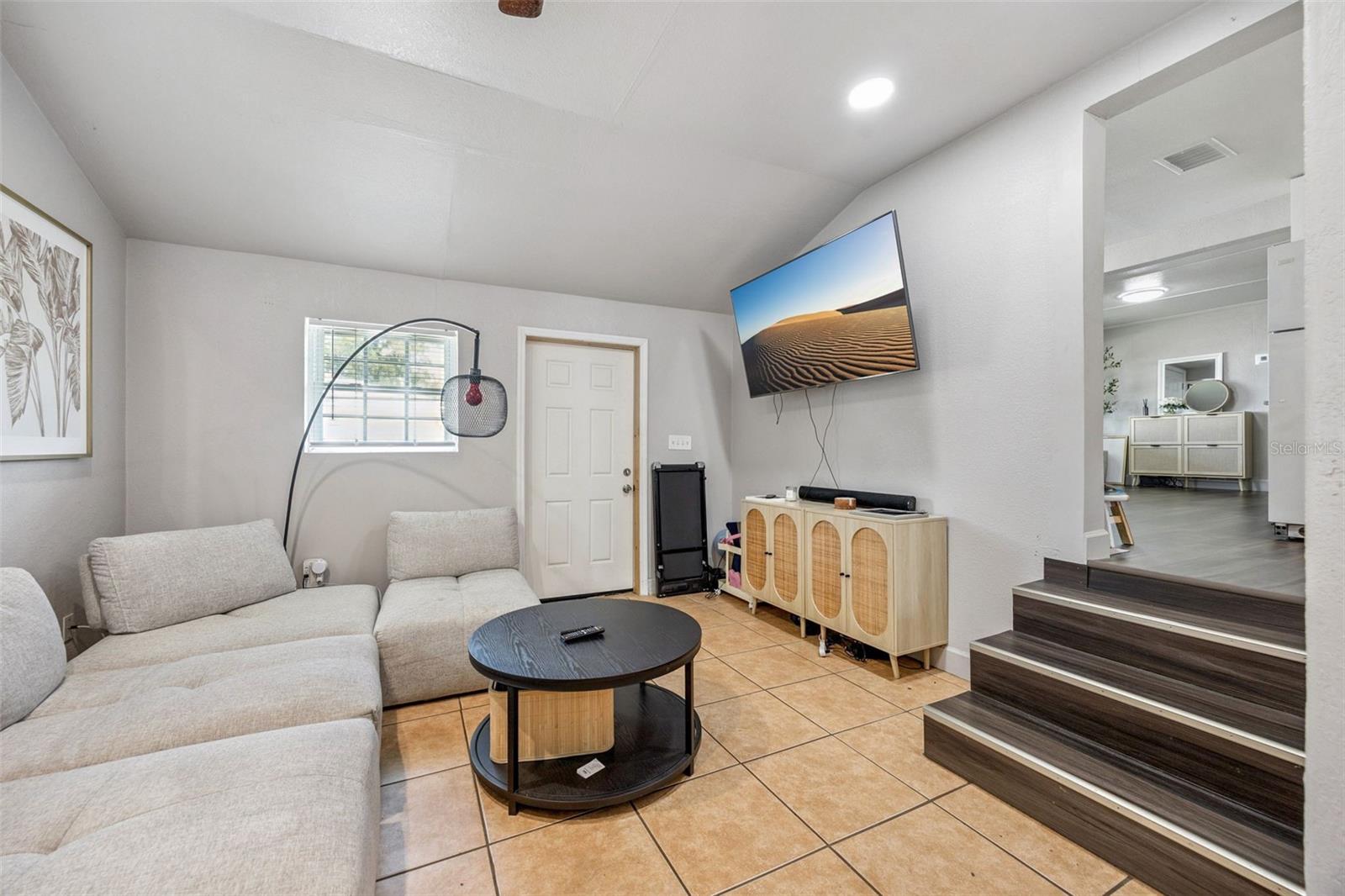 5212 Aloha, Orlando, FL 32810