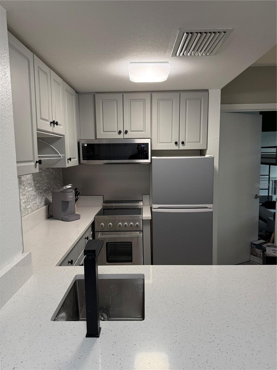 6165 Carrier Unit 3106, Orlando, FL 32819