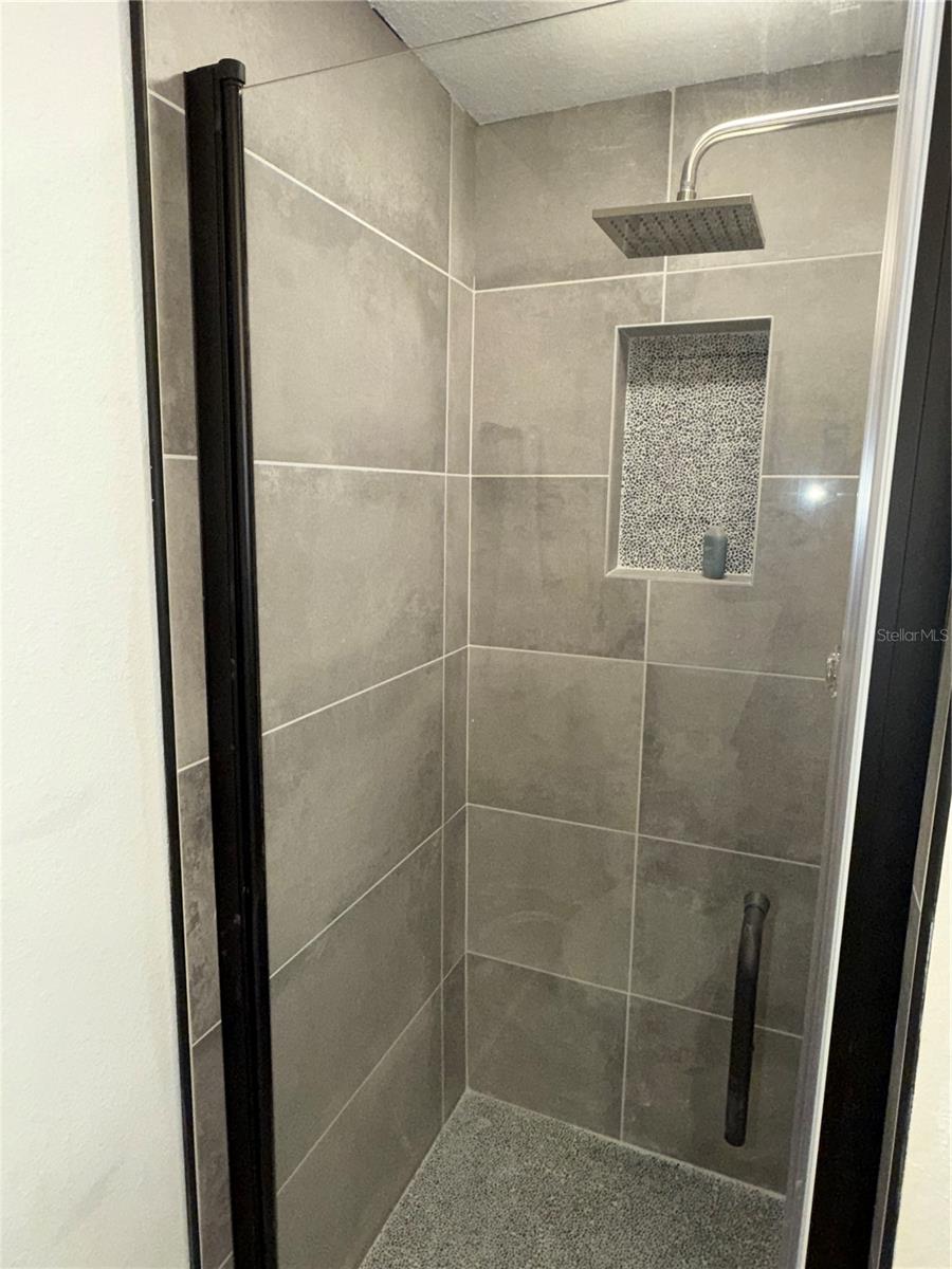6165 Carrier Unit 3106, Orlando, FL 32819