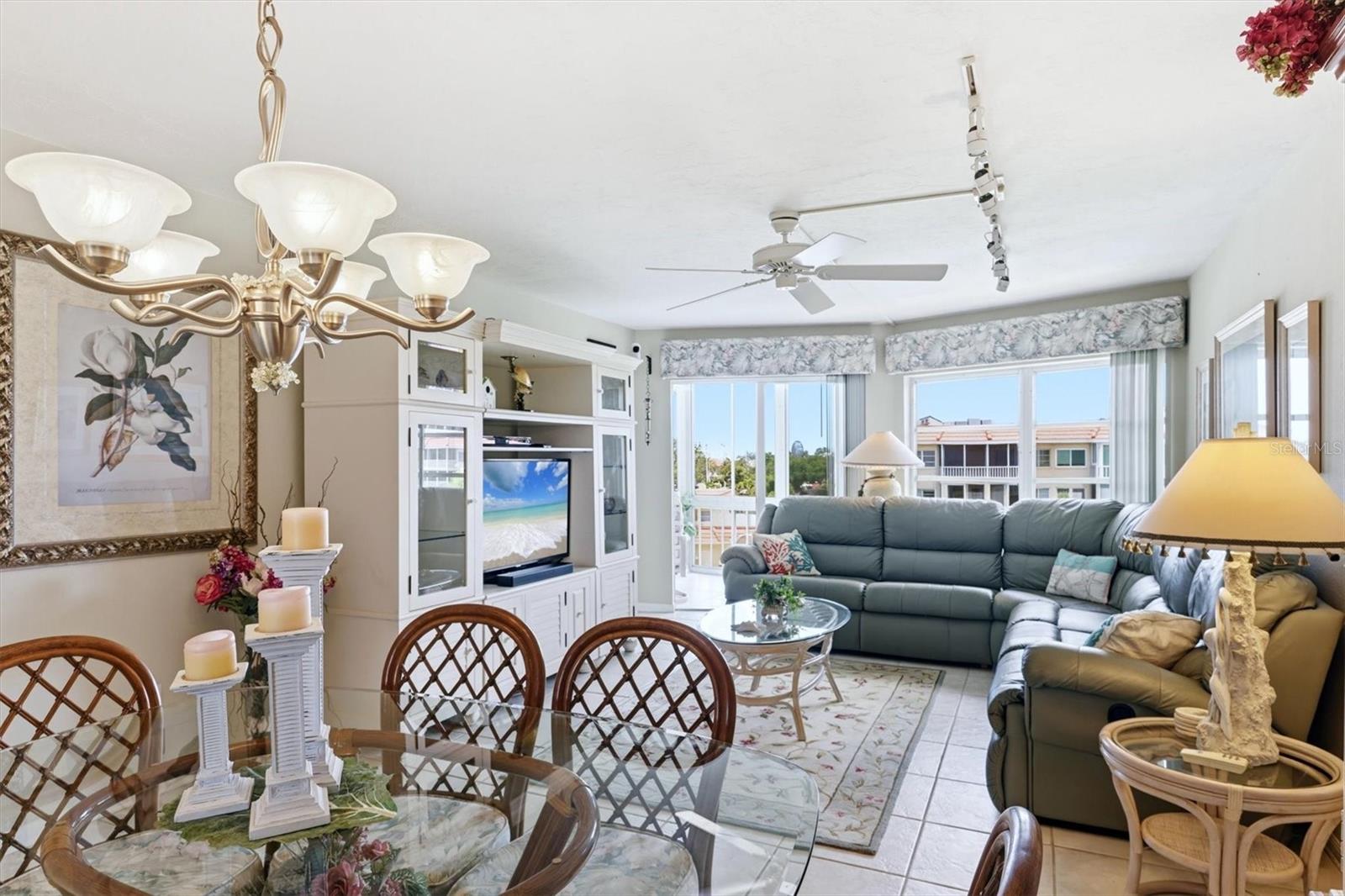 1215 Portofino Unit 406, Sarasota, FL 34242