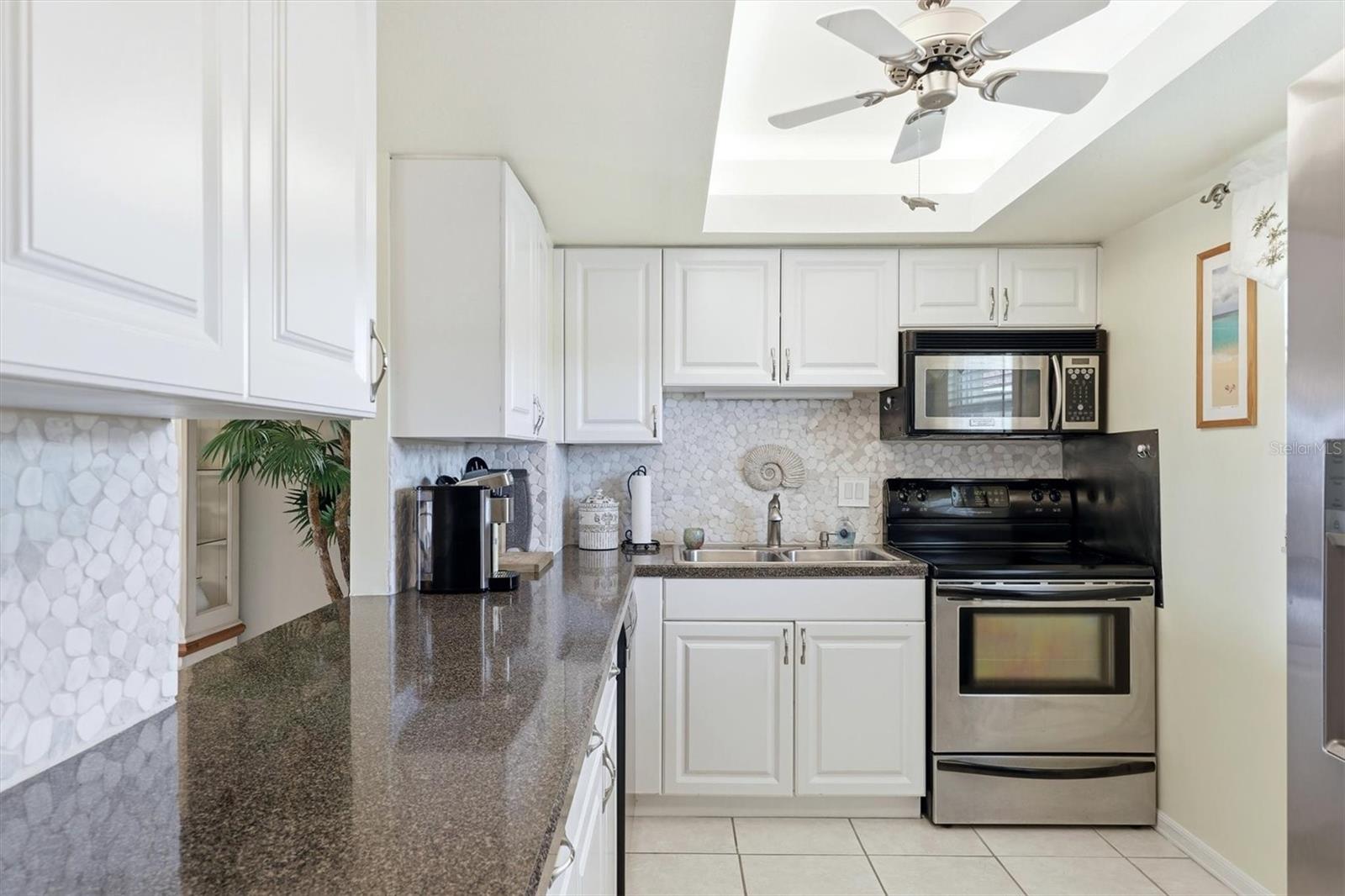 1215 Portofino Unit 406, Sarasota, FL 34242