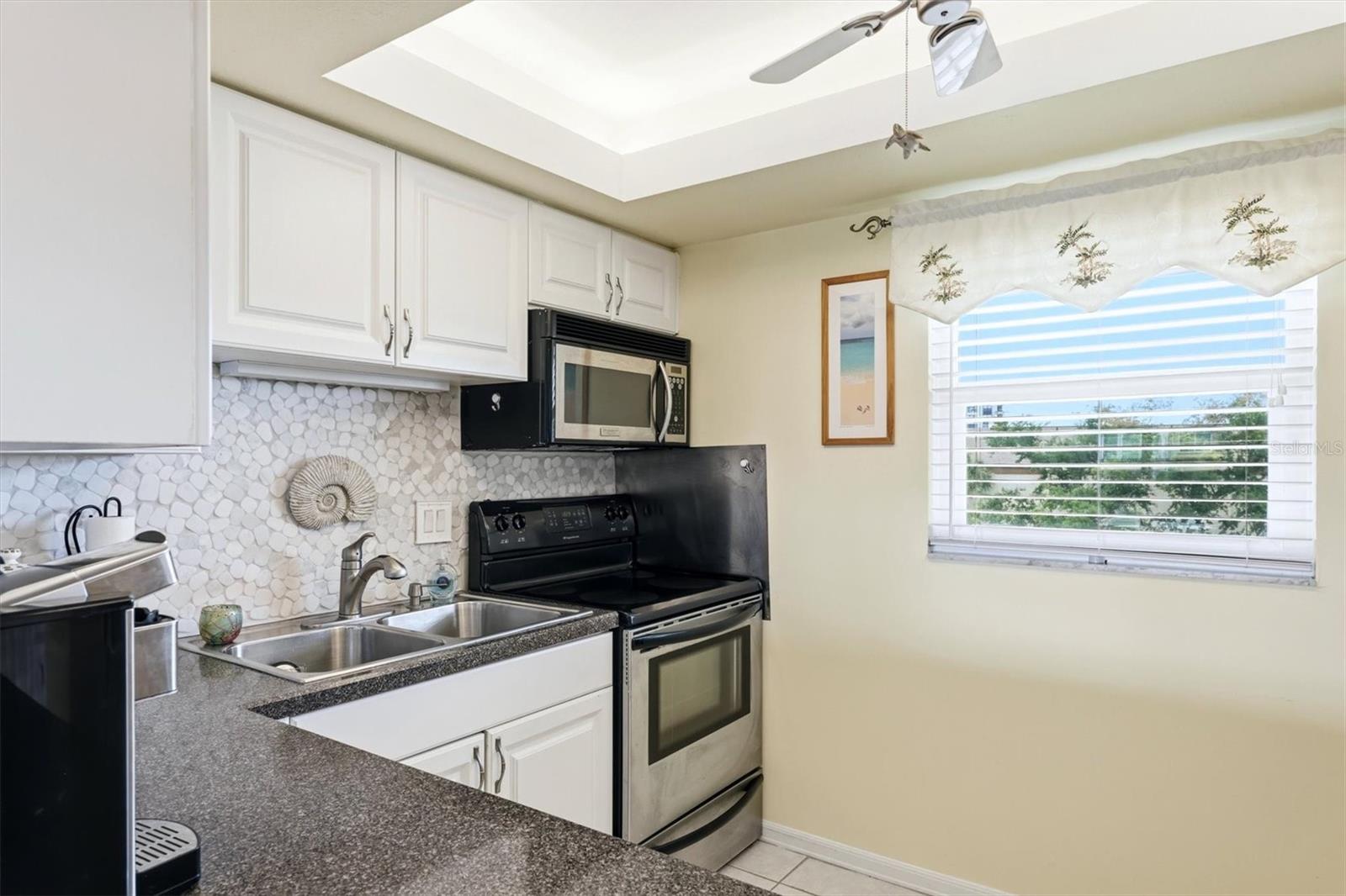 1215 Portofino Unit 406, Sarasota, FL 34242