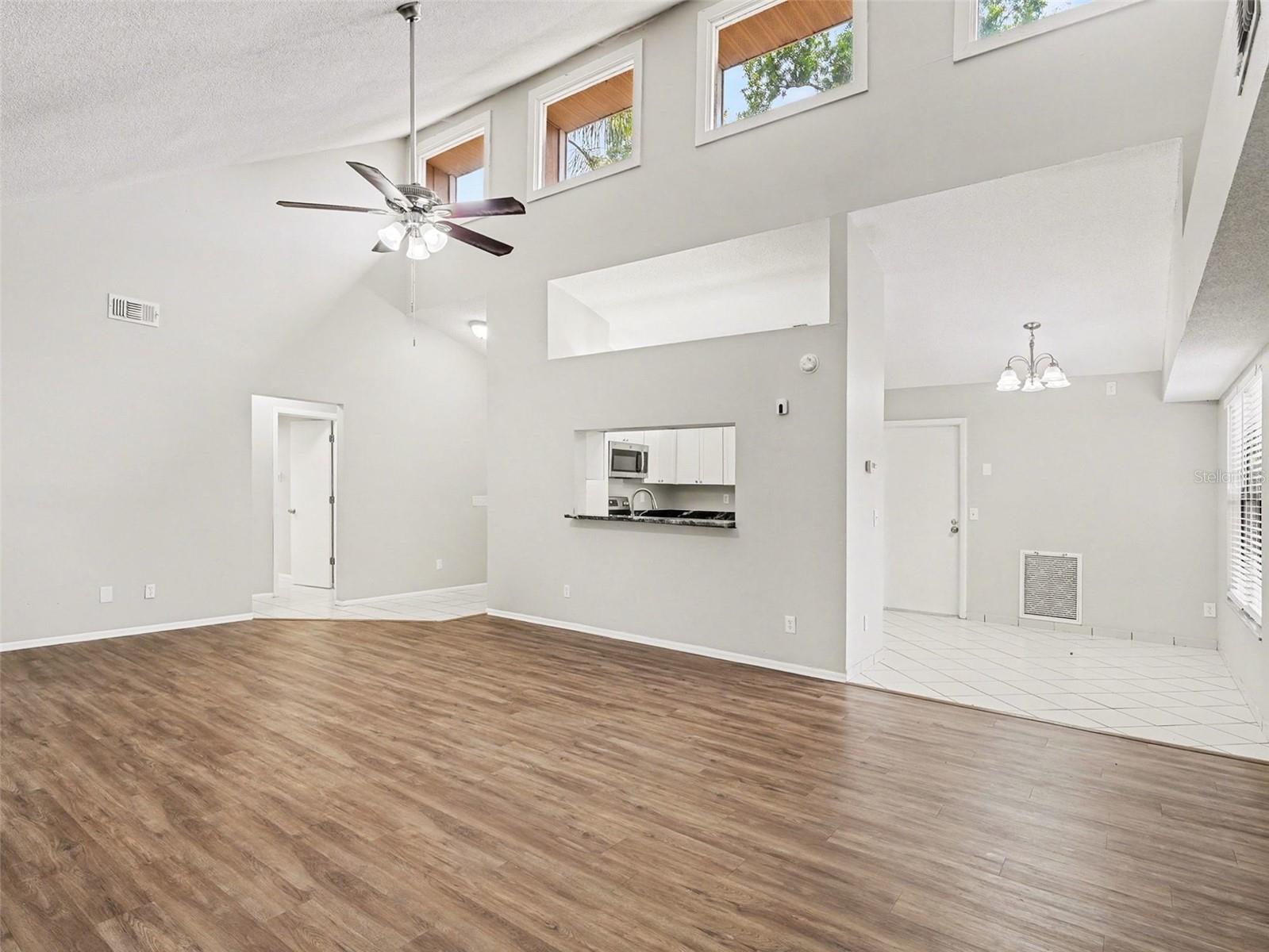 8211 Country Oaks, Sarasota, FL 34243