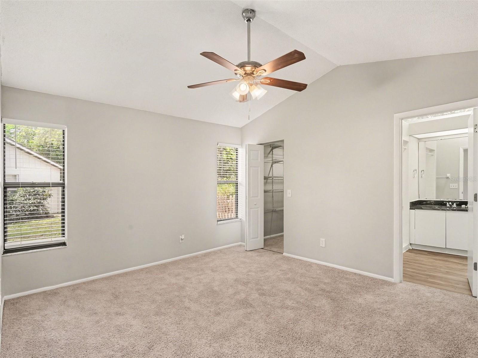 8211 Country Oaks, Sarasota, FL 34243
