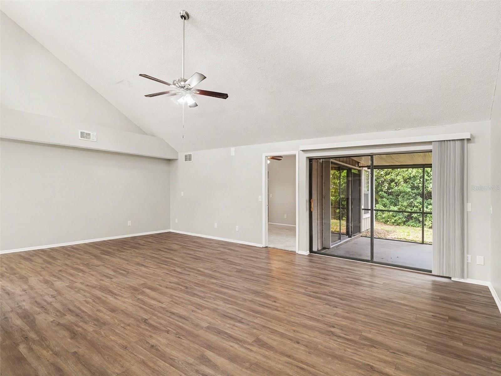 8211 Country Oaks, Sarasota, FL 34243