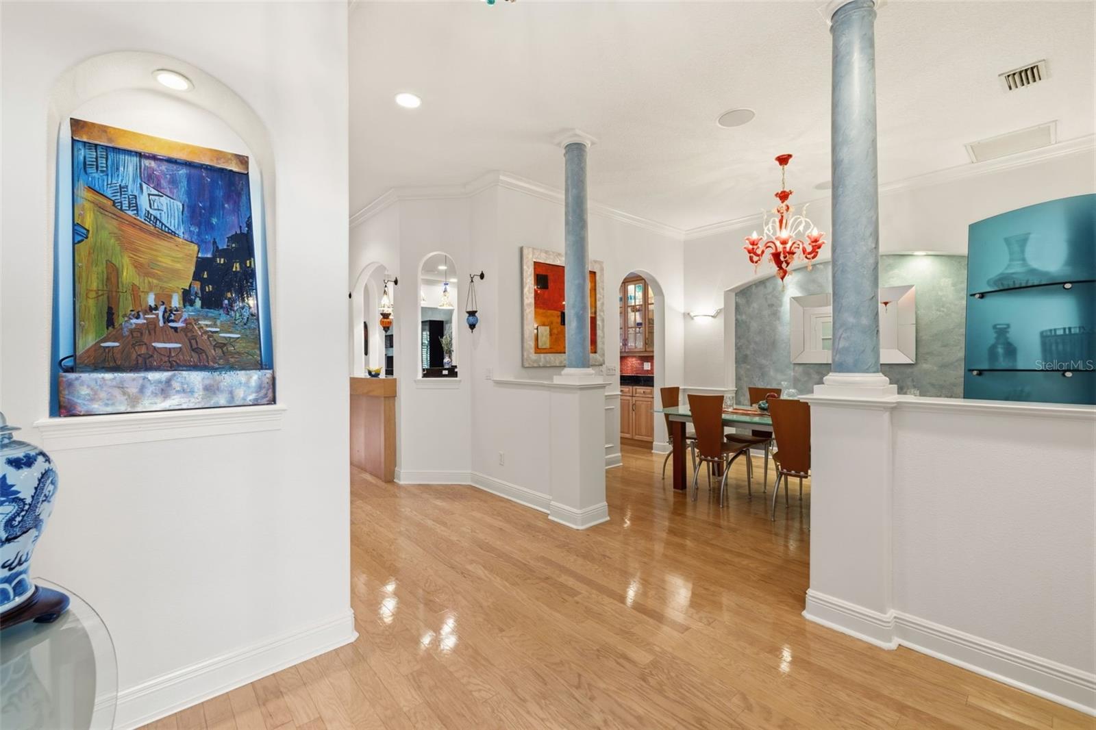 615 Saxony, St Petersburg, FL 33716