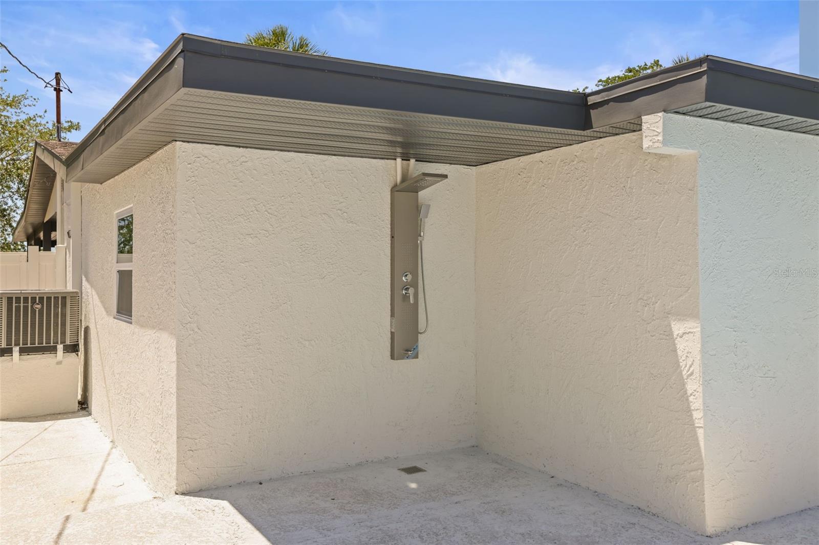 4327 Huntington, St Petersburg, FL 33703