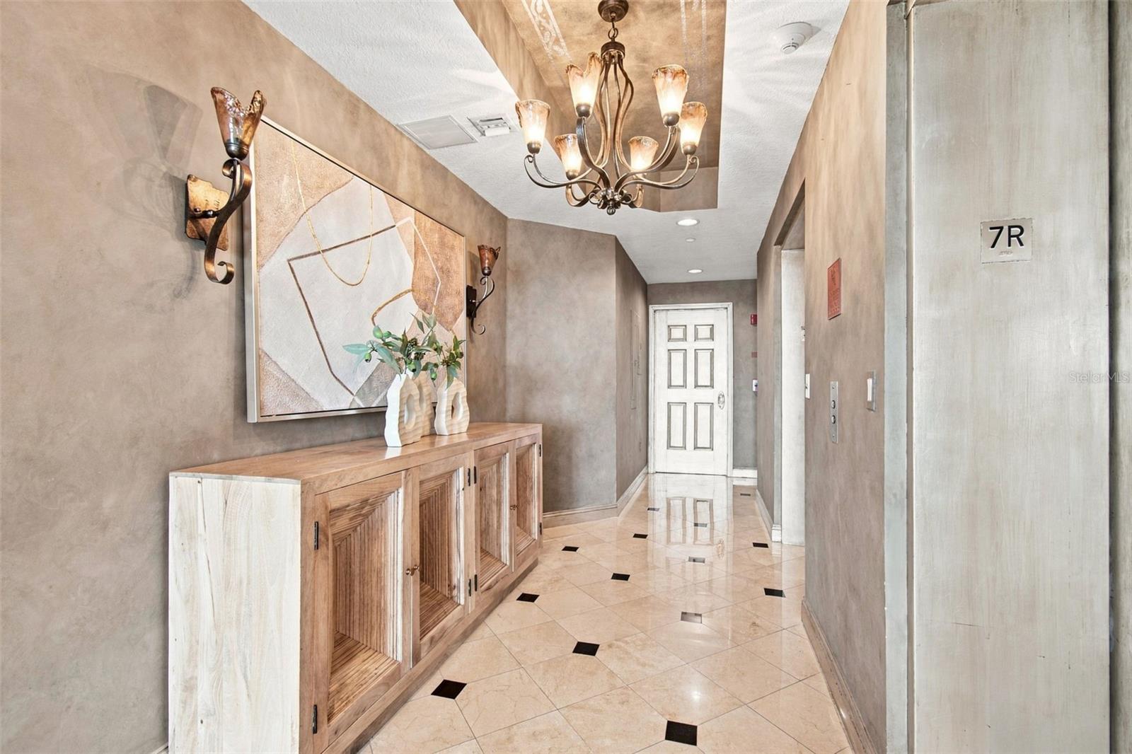 555 5th Unit 711, St Petersburg, FL 33701