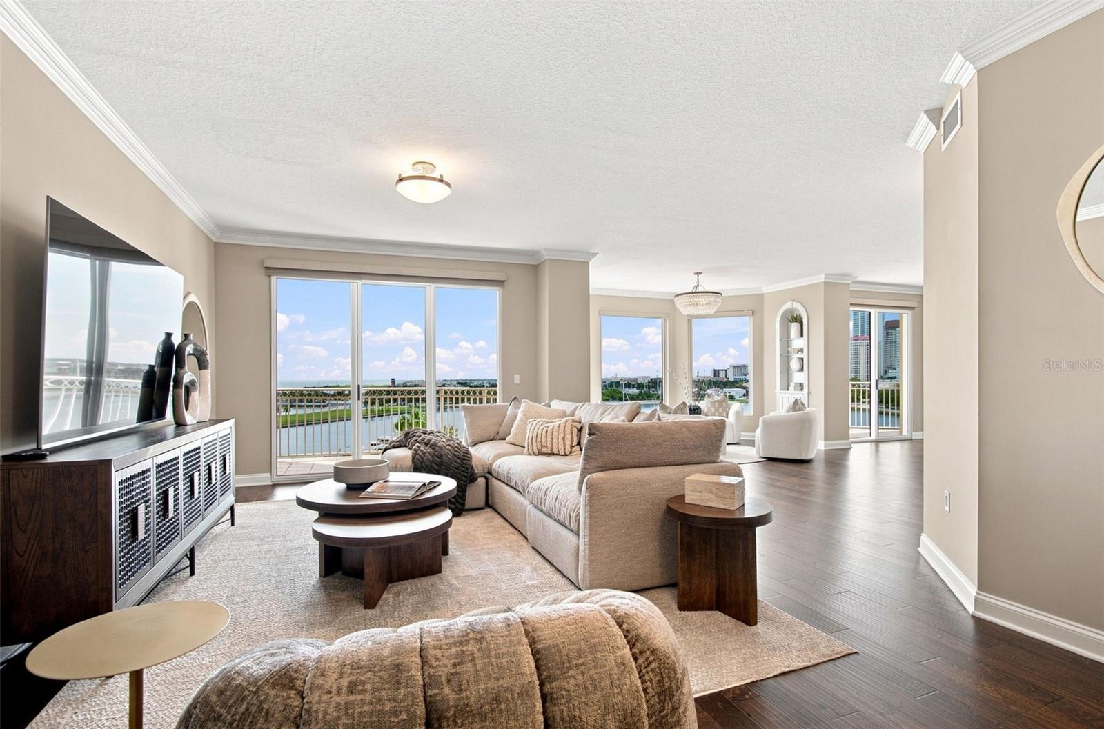 555 5th Unit 711, St Petersburg, FL 33701