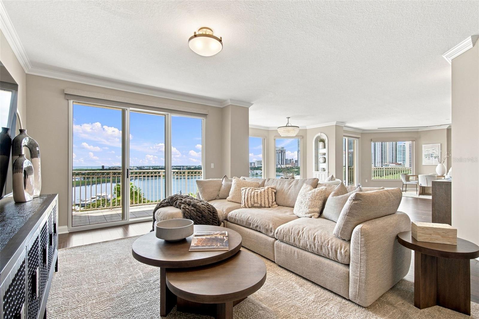 555 5th Unit 711, St Petersburg, FL 33701