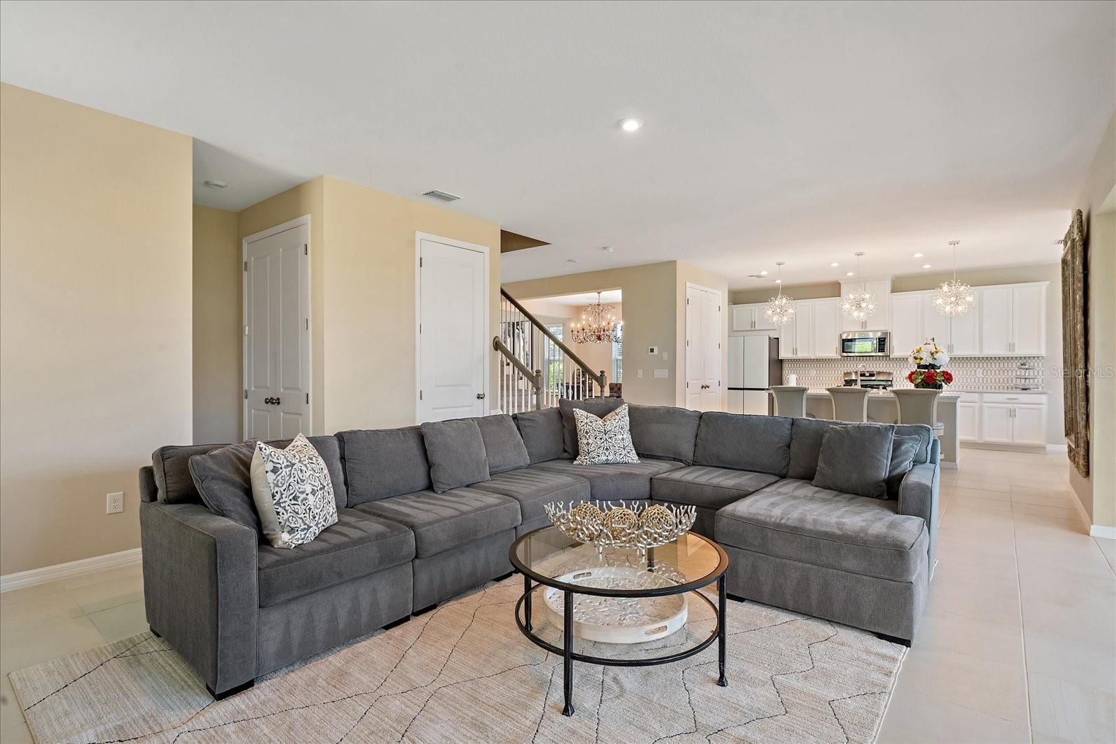 9085 Luna, Sarasota, FL 34241