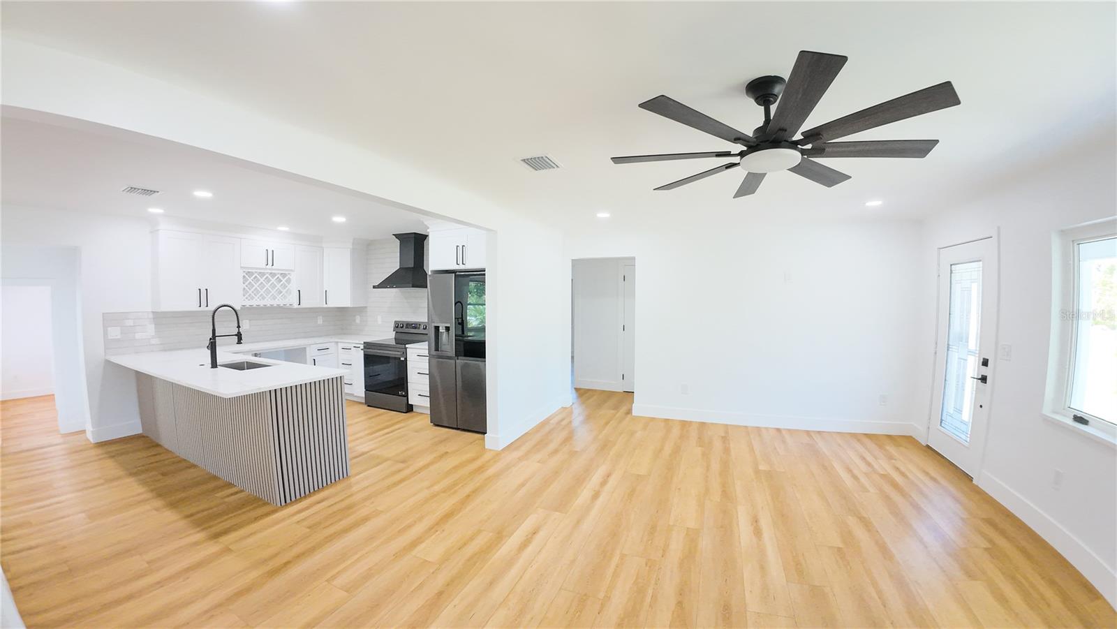 936 Alcazar, St Petersburg, FL 33705