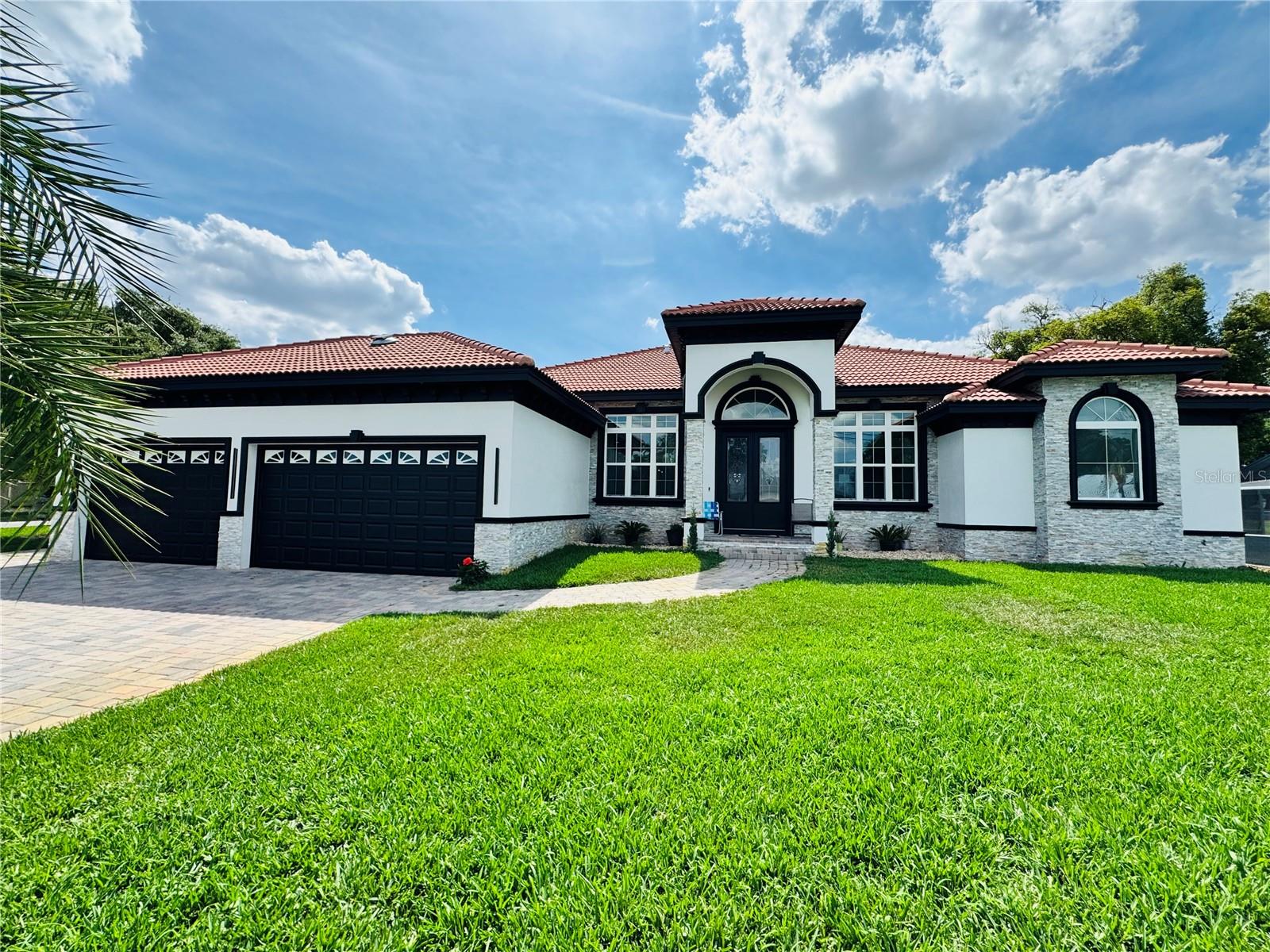 803 Lake Jessie Dr, Winter Haven, FL 33881