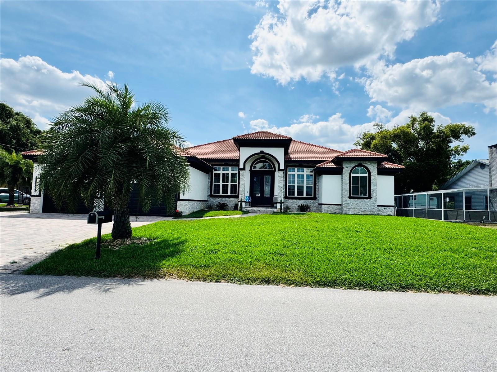 803 Lake Jessie Dr, Winter Haven, FL 33881